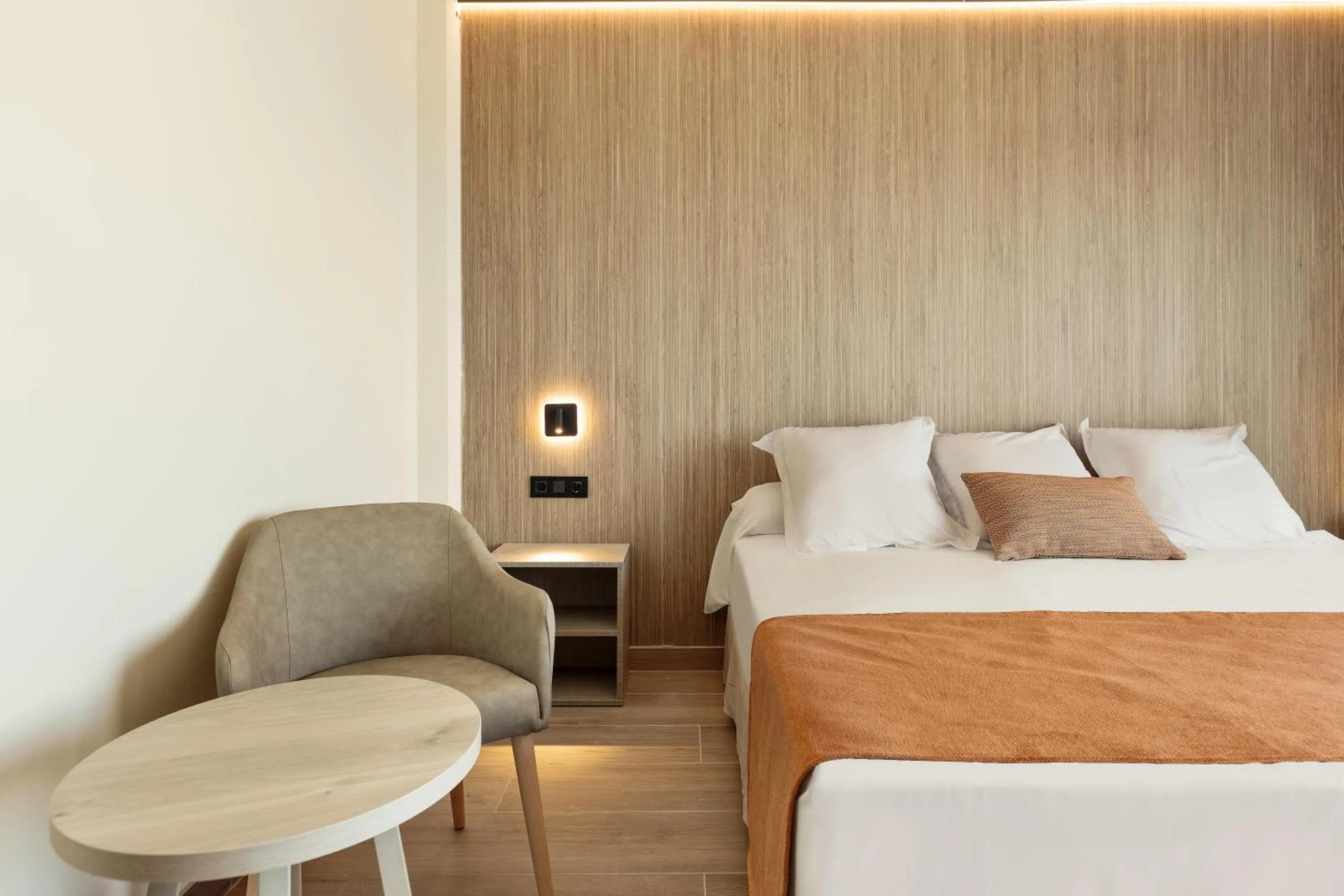 Photo of the whole room, Bed in Hotel Best Oasis Tropical