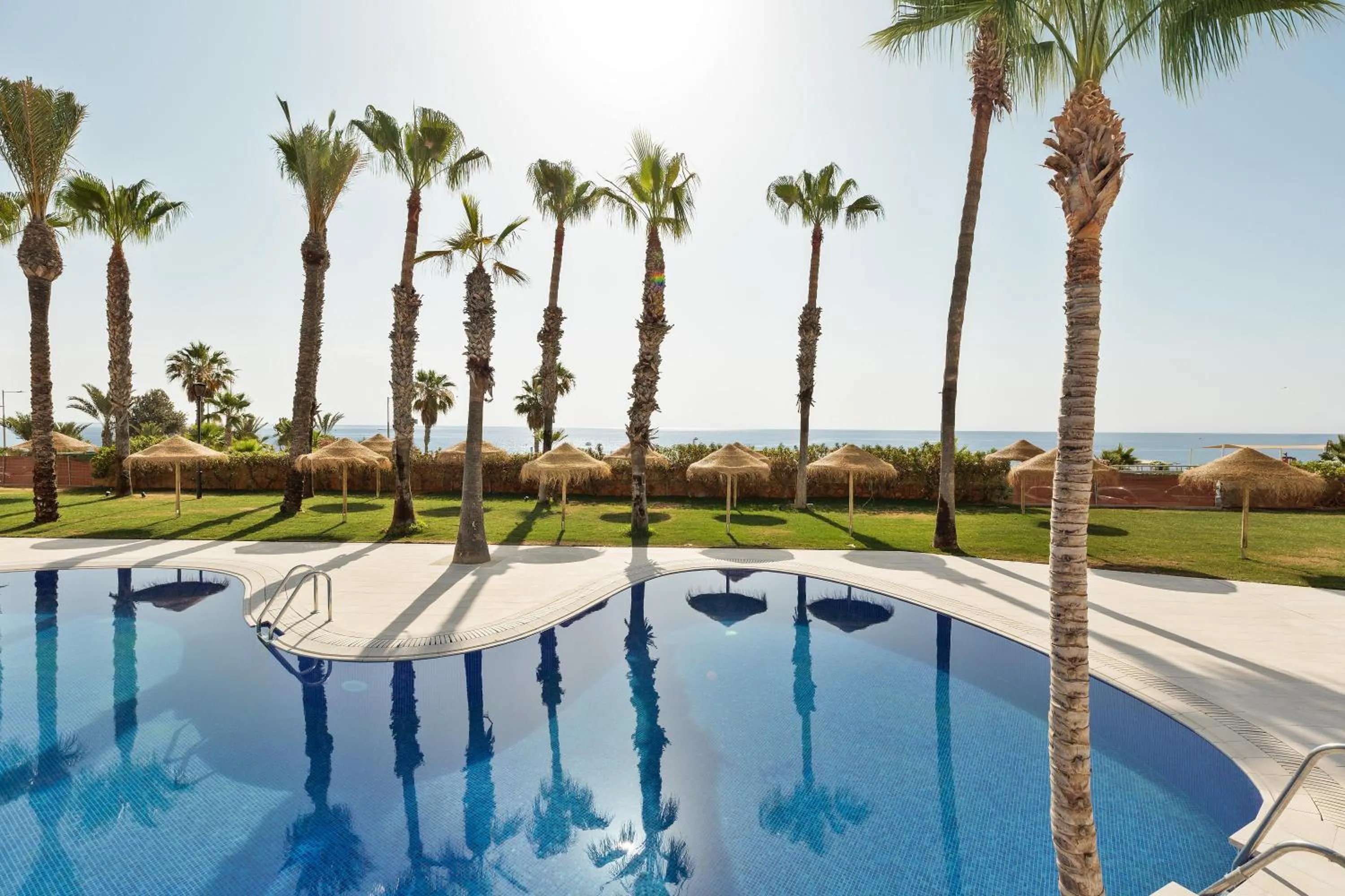 Swimming pool in Hotel Best Oasis Tropical