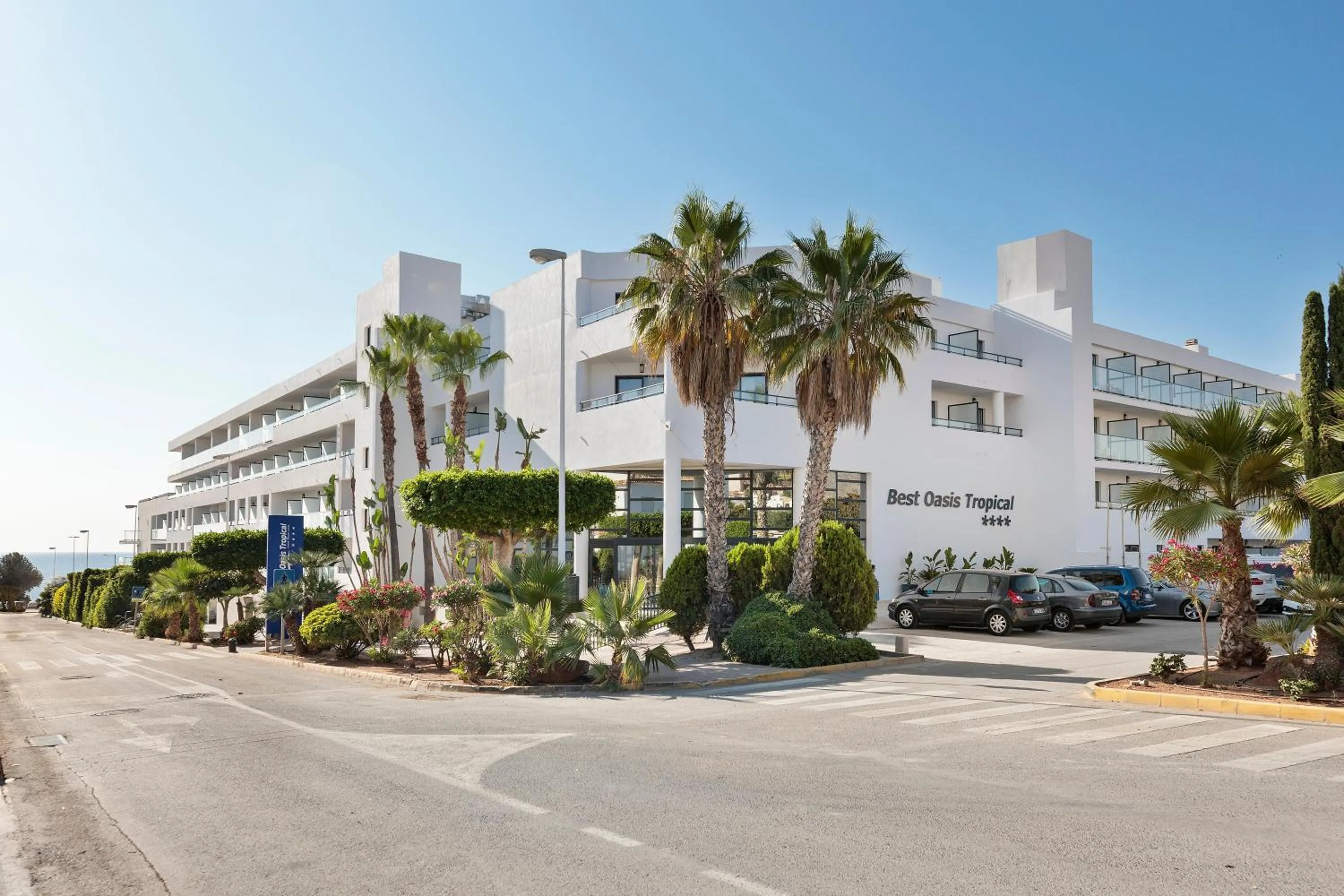 Property building in Hotel Best Oasis Tropical