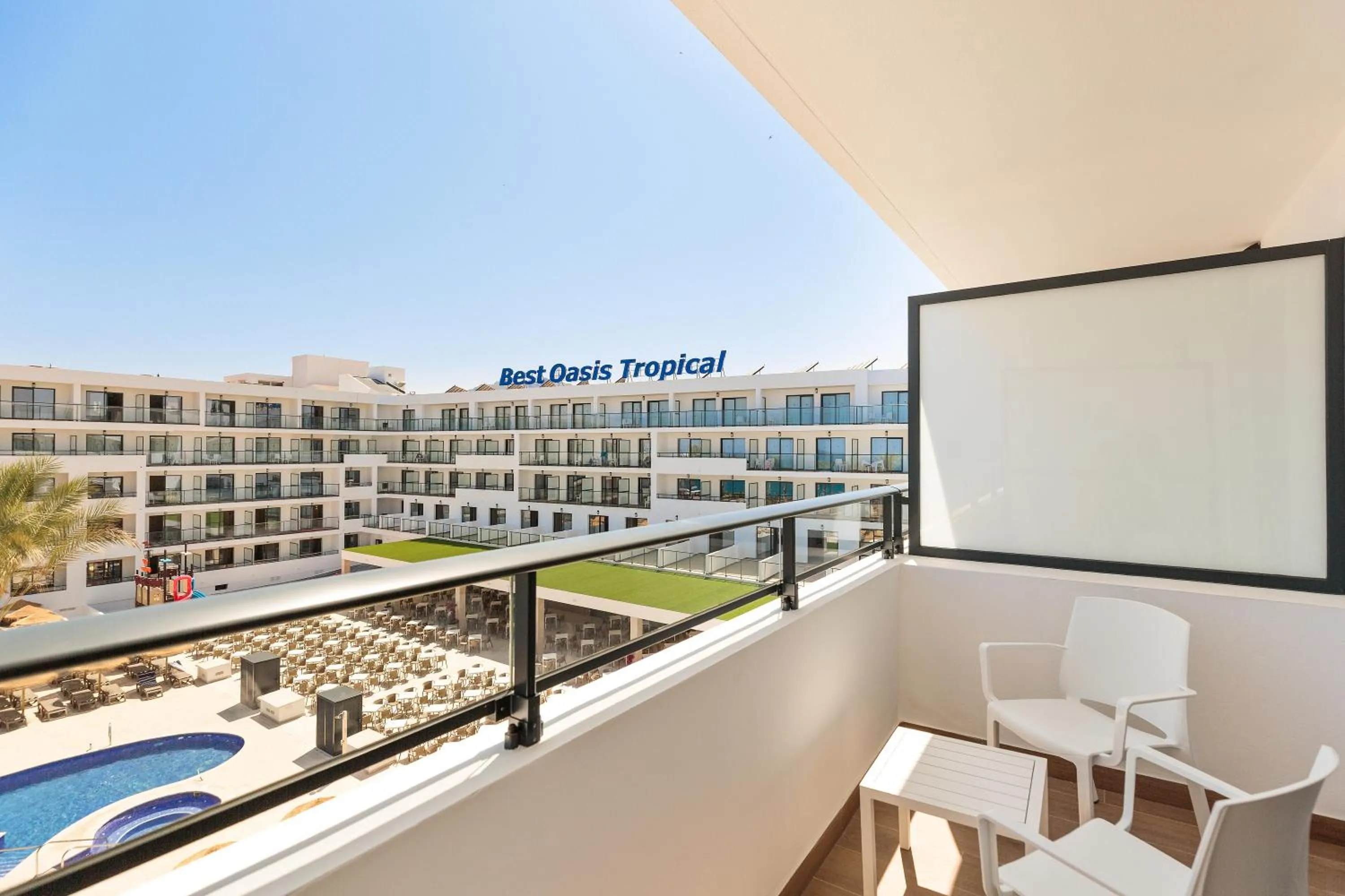 View (from property/room) in Hotel Best Oasis Tropical