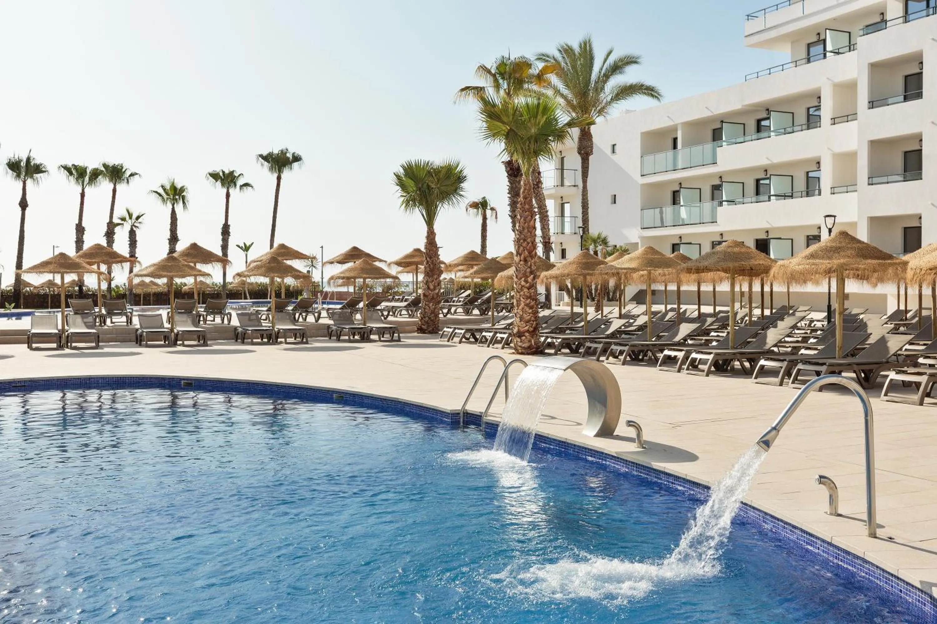 Swimming pool in Hotel Best Oasis Tropical