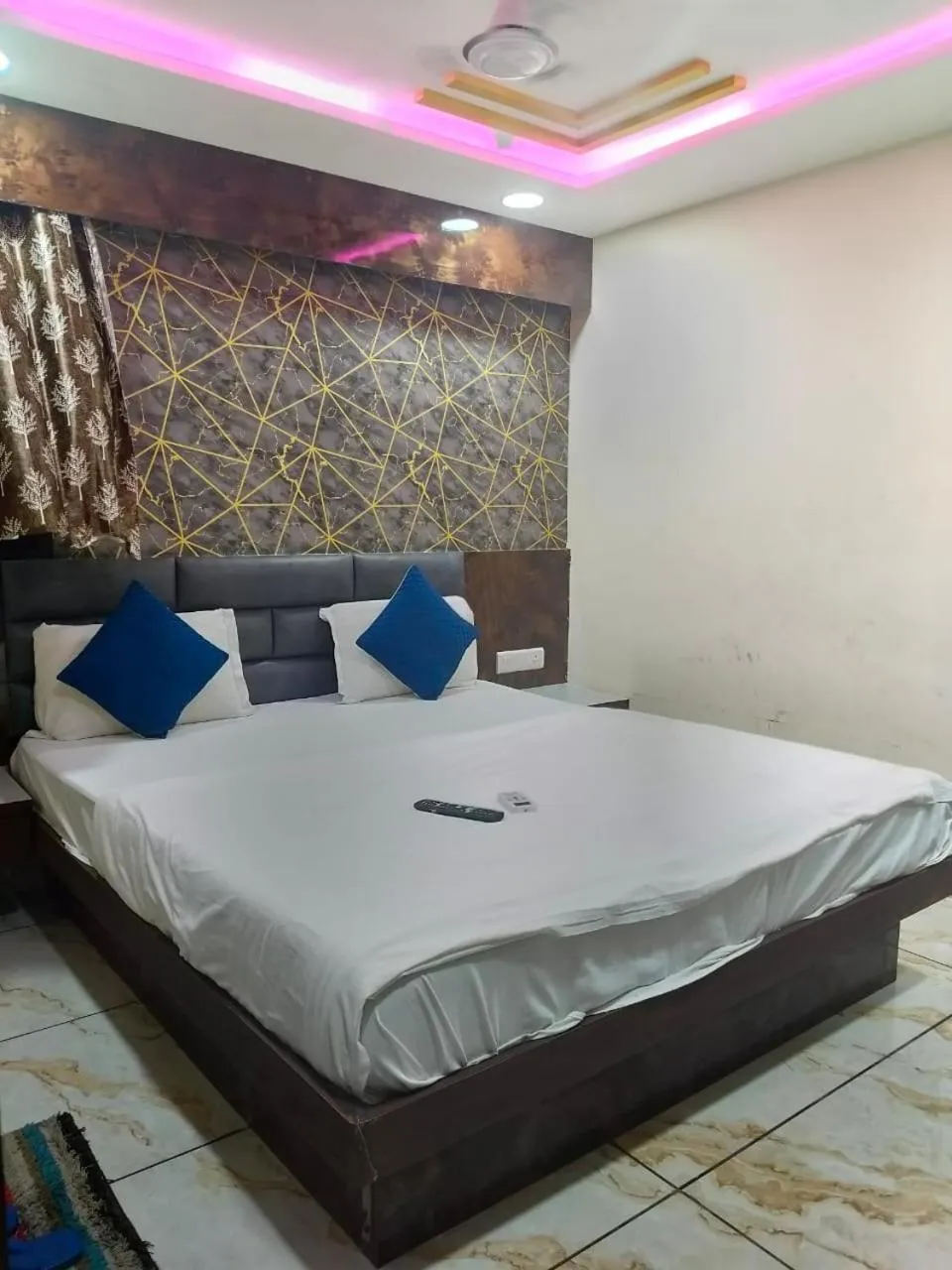 Bed in Hotel Raj Palace