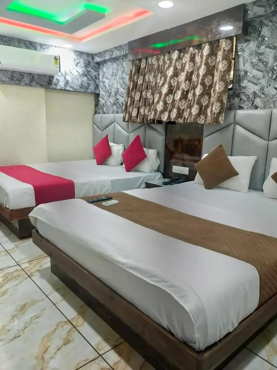 Bed in Hotel Raj Palace