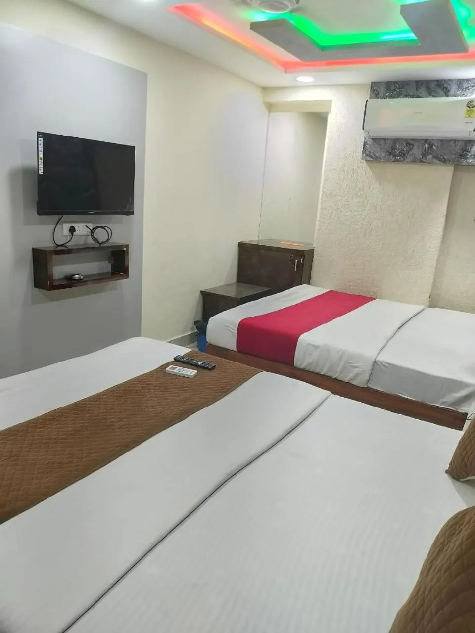 Bed in Hotel Raj Palace