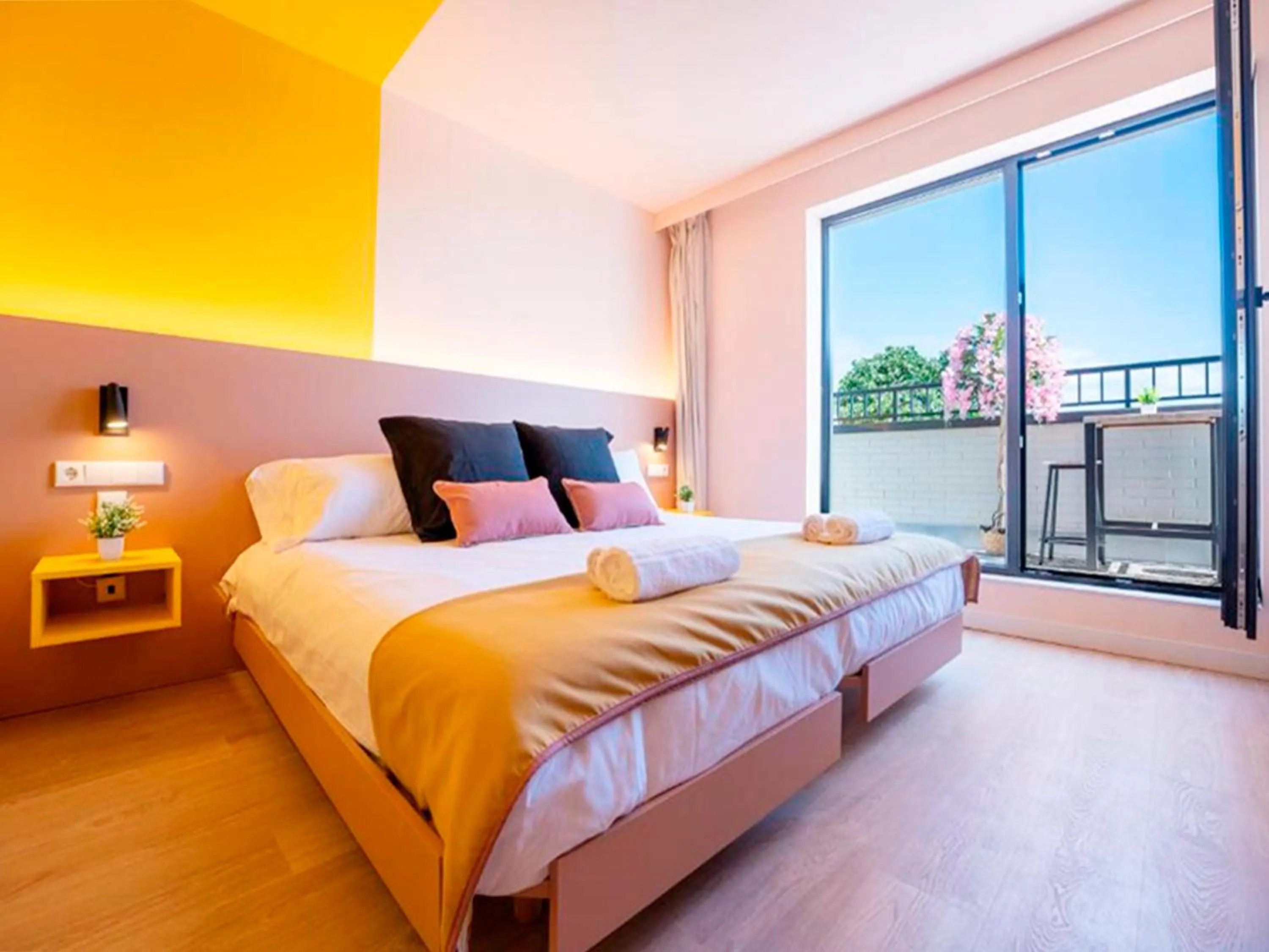 Bed in La marina sunset 3000