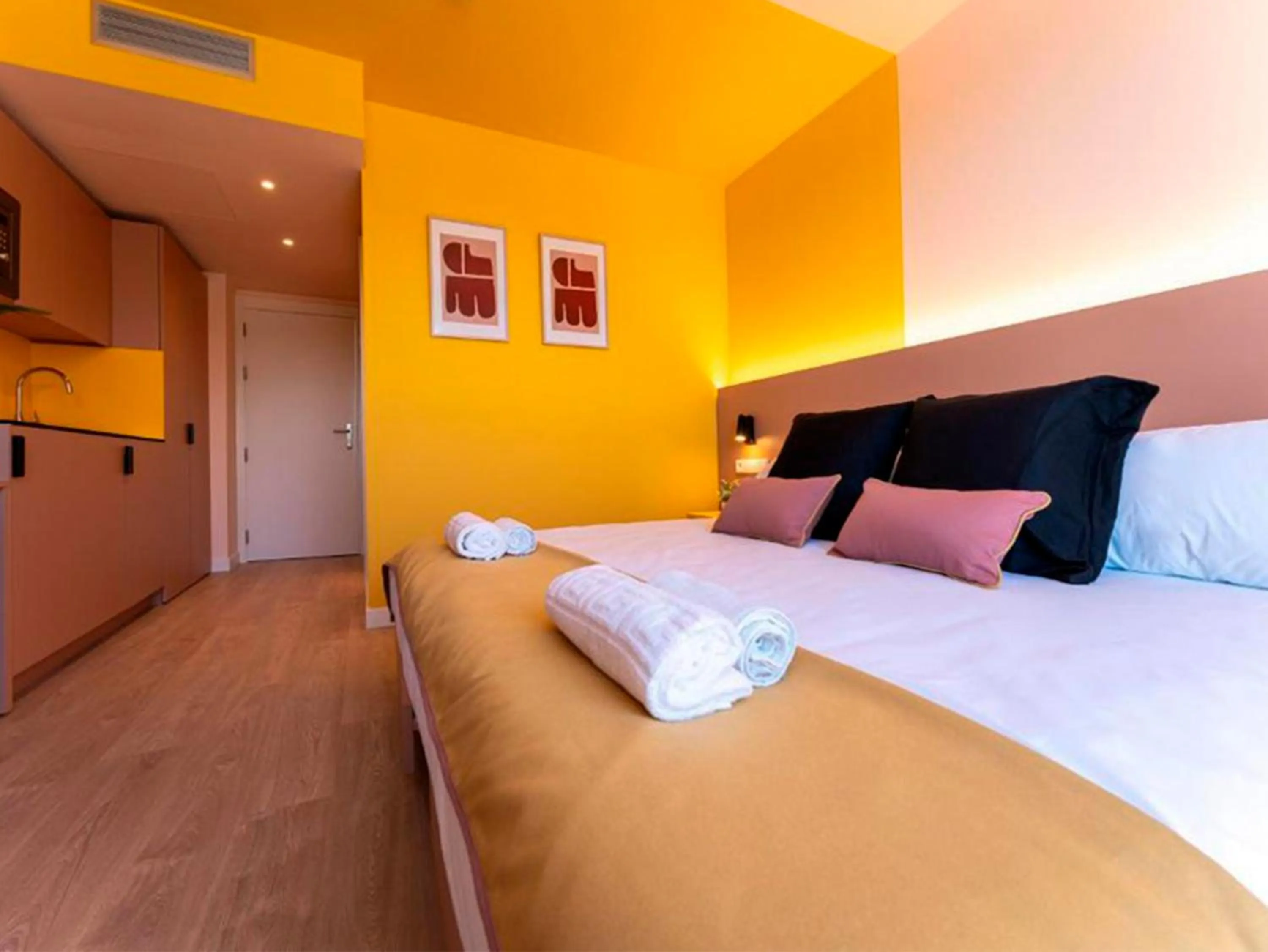 Bed in La marina sunset 3000