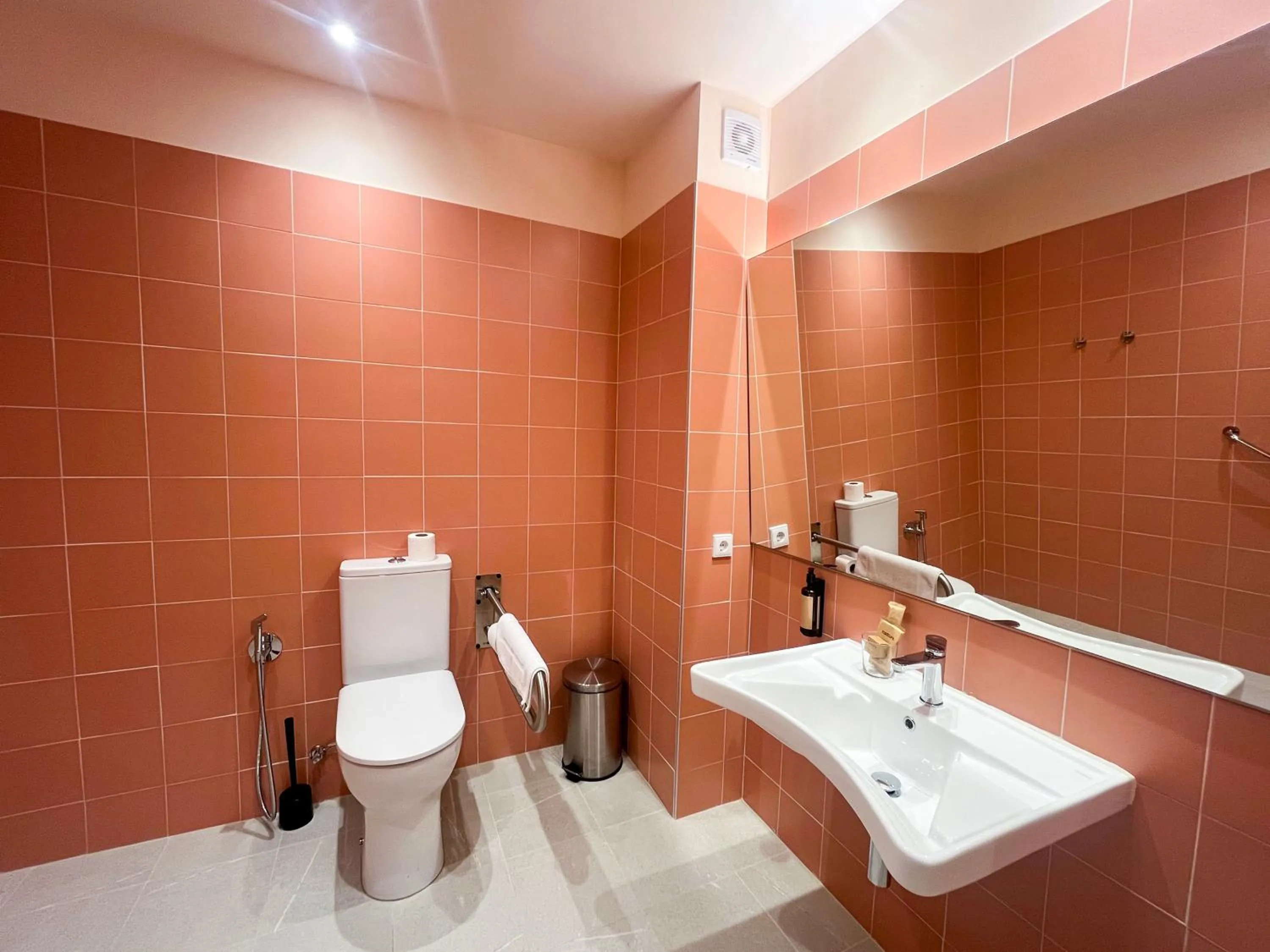 Bathroom in La marina sunset 3000