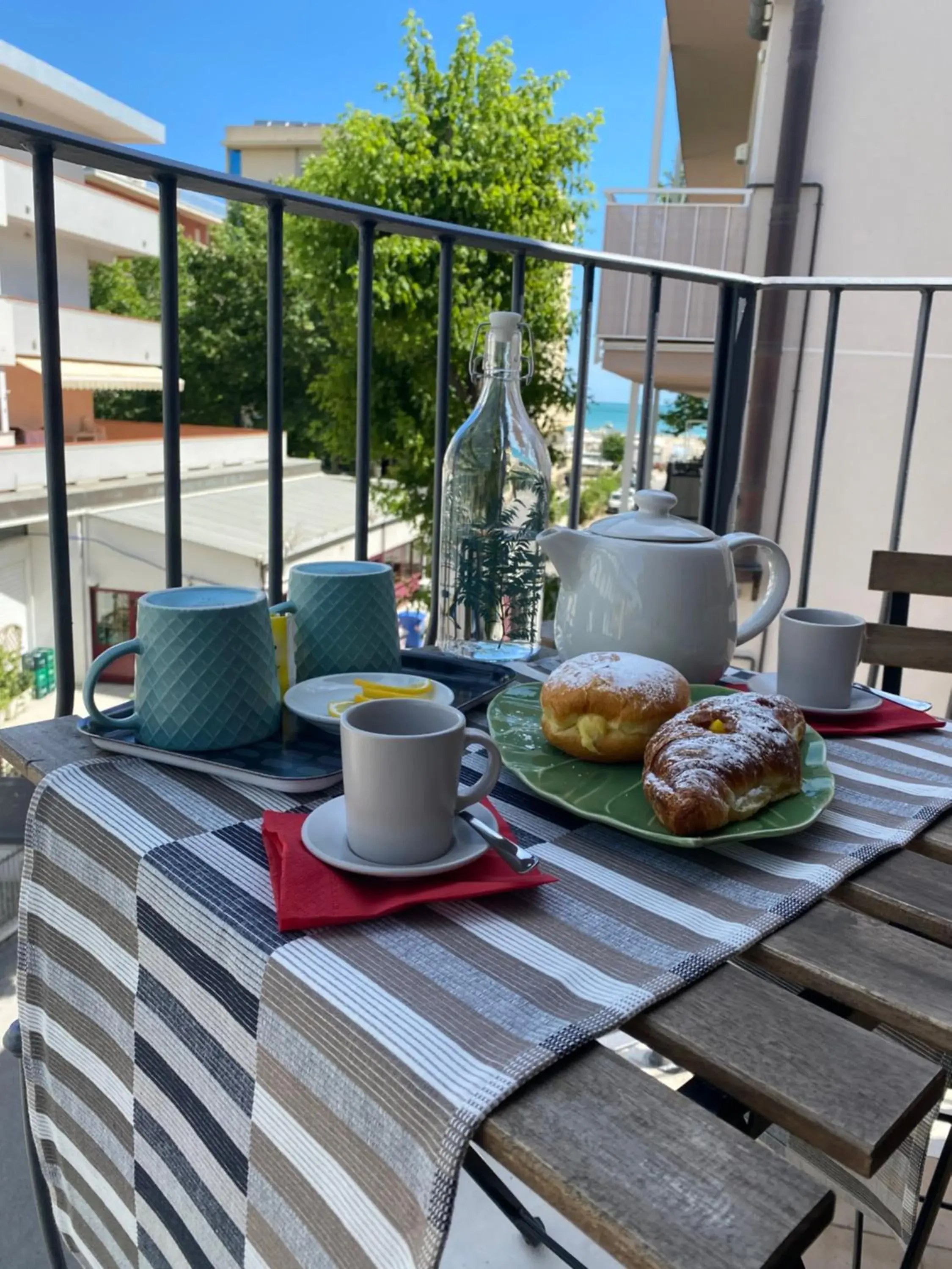 Small Double Room in Hotel Noah Small Double Room in Hotel Noah