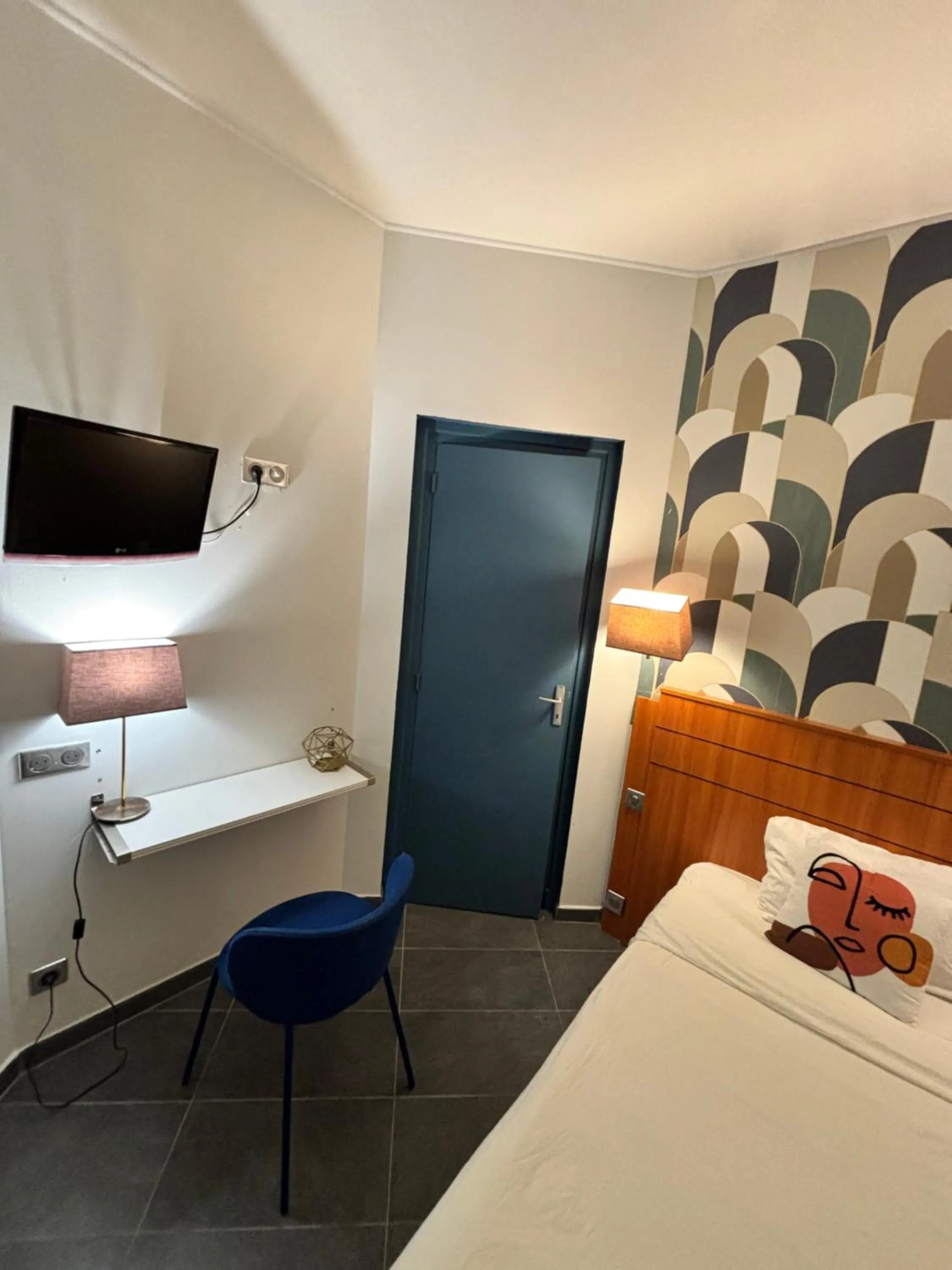Bed in Hôtel Astrid