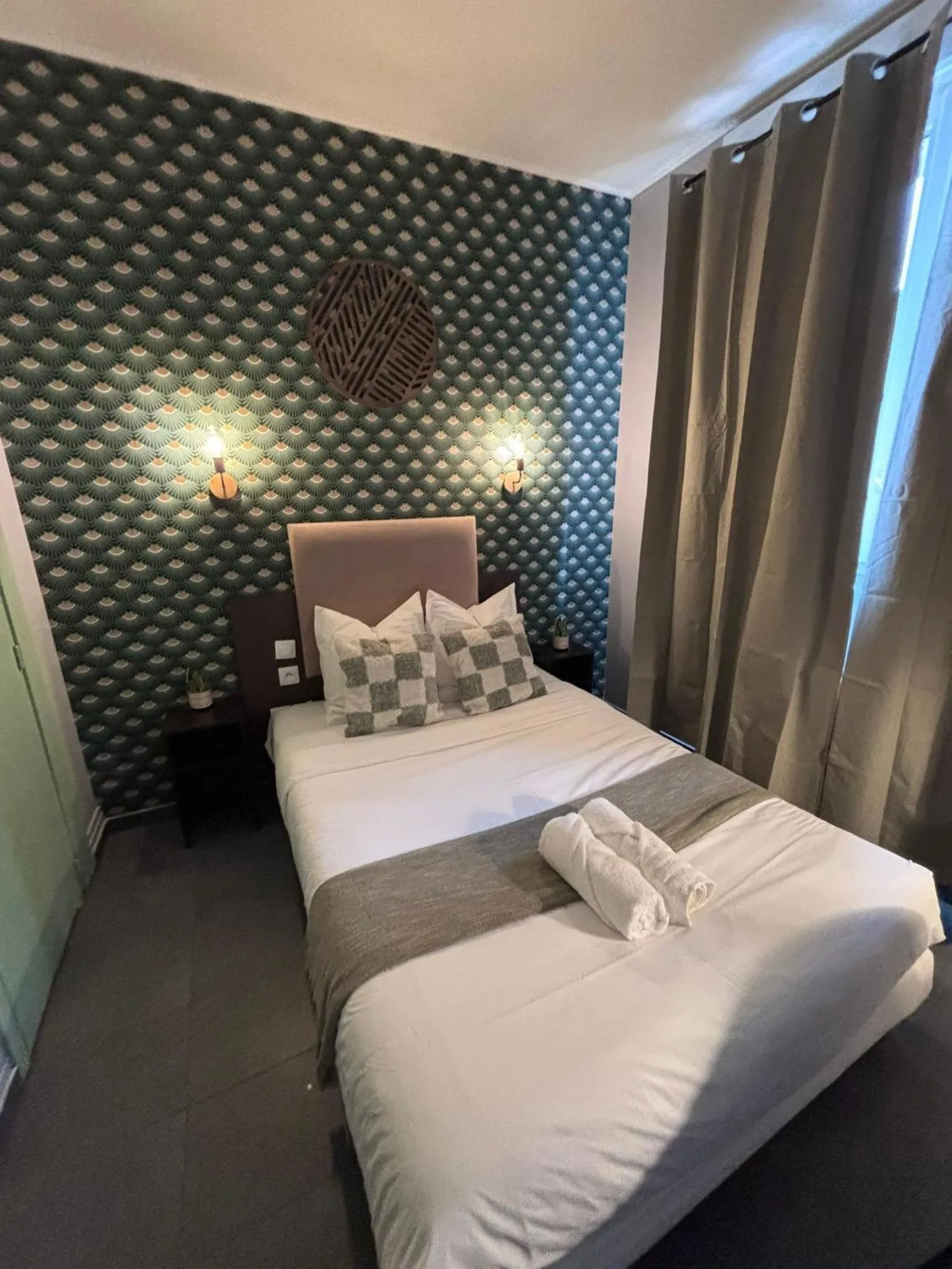 Bed in Hôtel Astrid