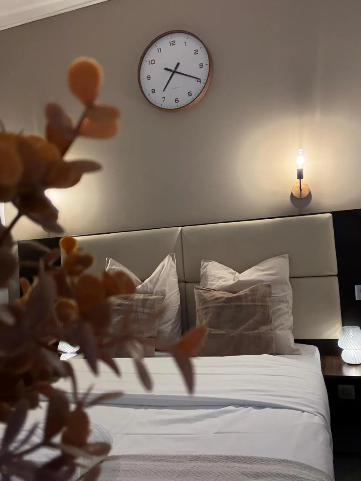 Bedroom, Bed in Hôtel Astrid