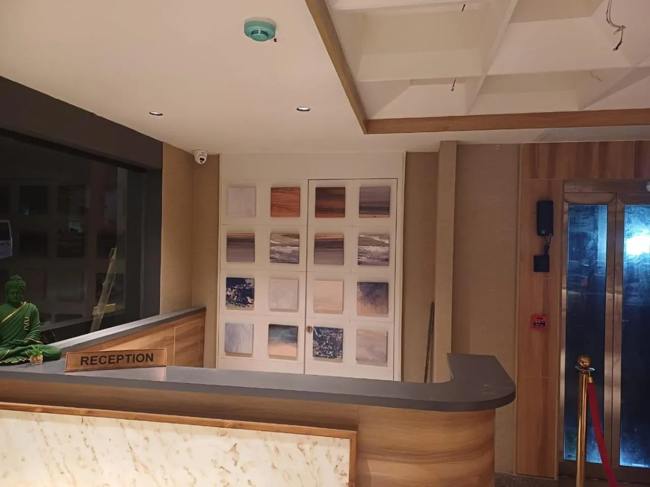 Lobby or reception in Hotel Raai Hosur