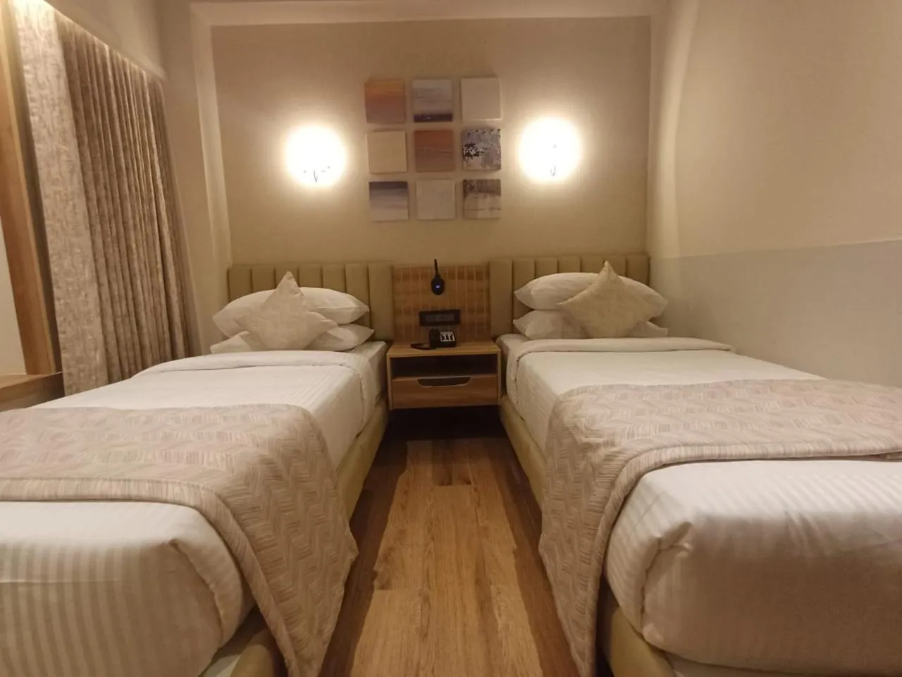 Bedroom, Bed in Hotel Raai Hosur
