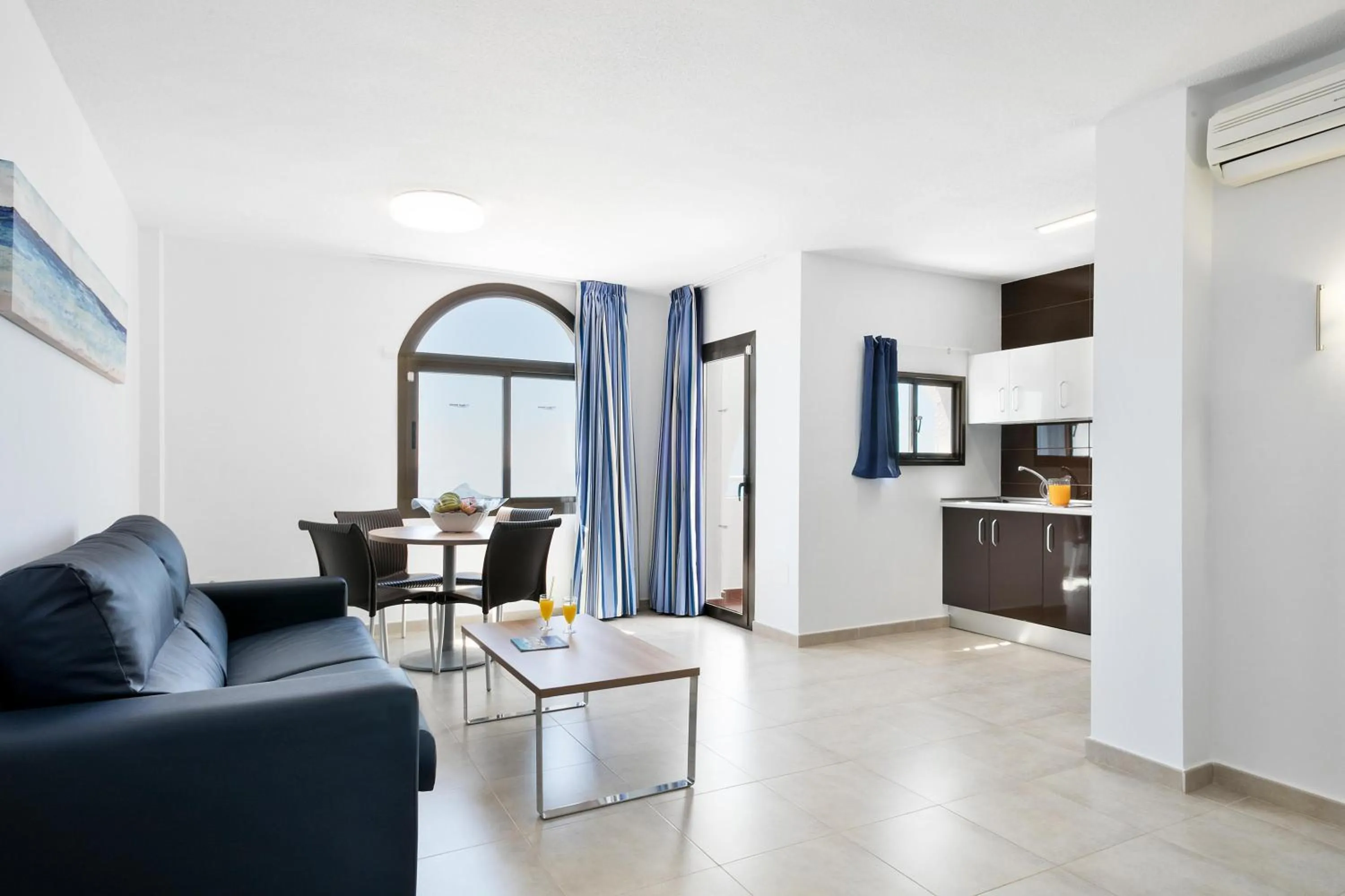 Photo of the whole room in Best Club Vacaciones Pueblo Indalo