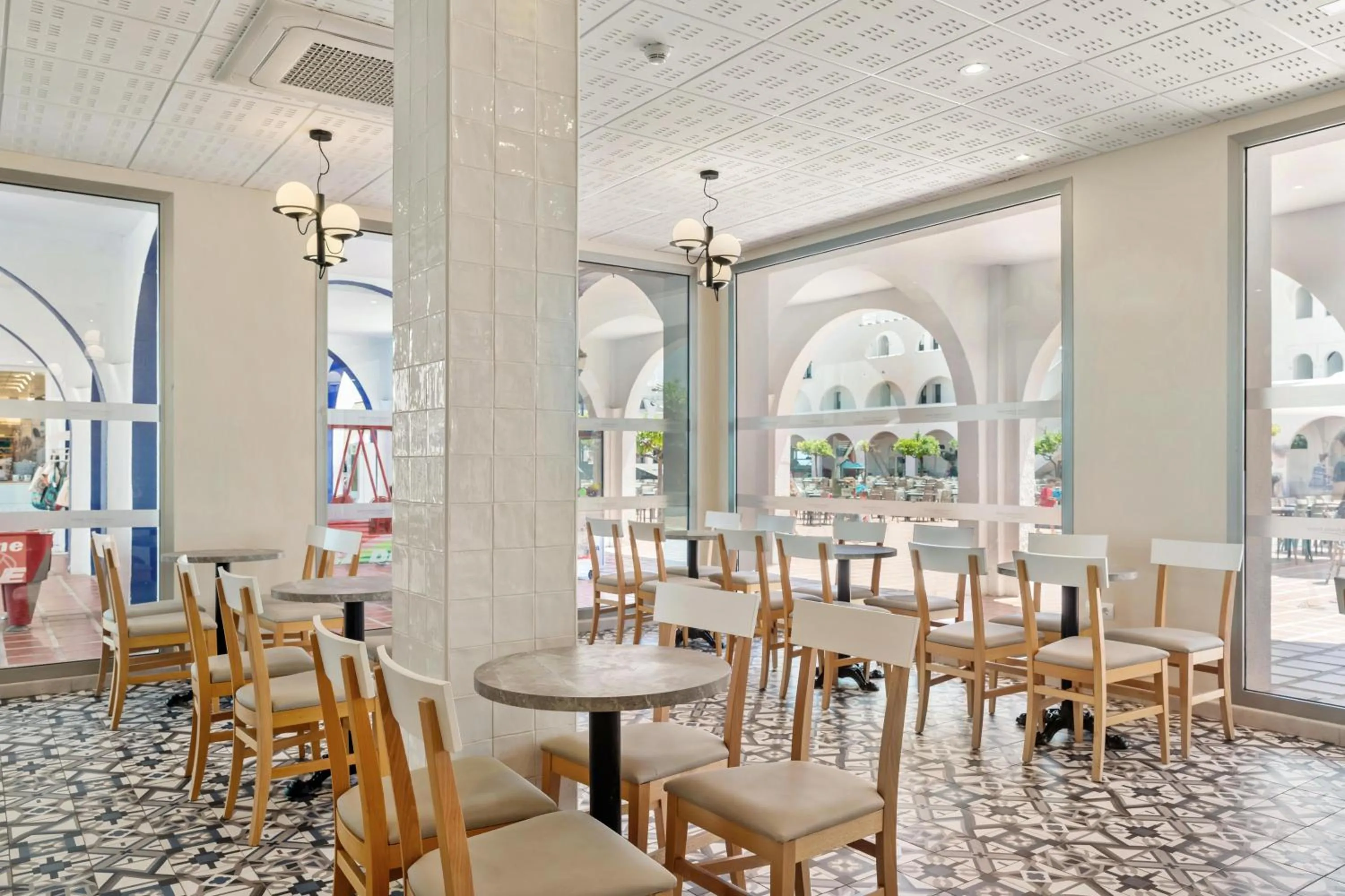 Lounge or bar in Best Club Vacaciones Pueblo Indalo