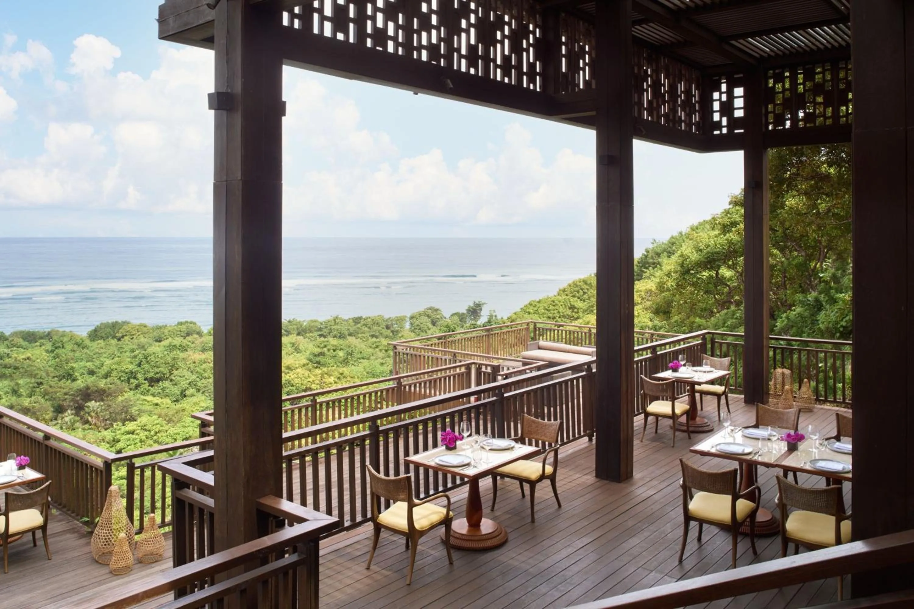 Restaurant/places to eat in The Ritz-Carlton Bali