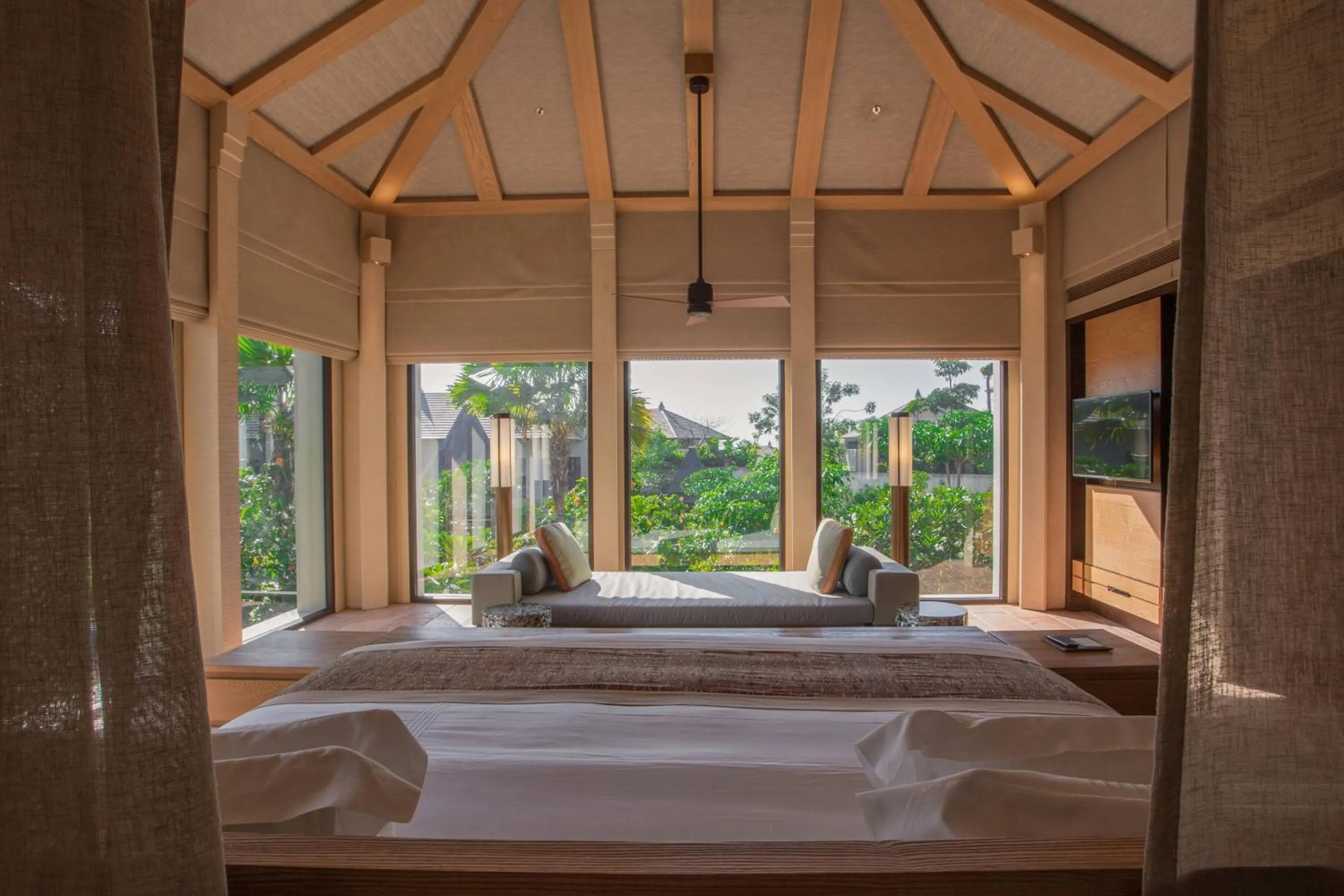 Bedroom, Bed in The Ritz-Carlton Bali