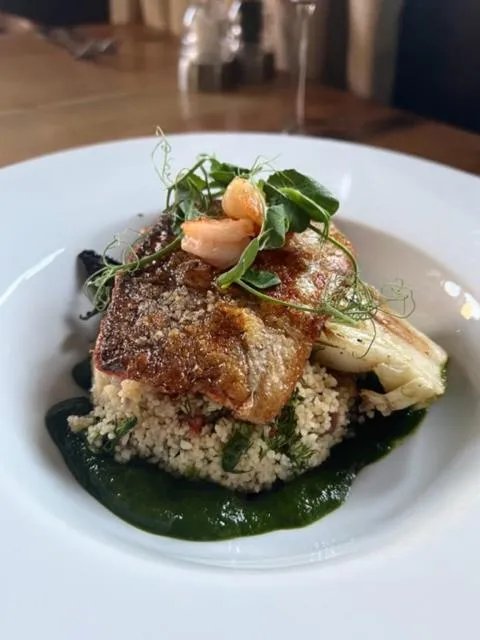 Restaurant/places to eat in Sign of the Angel