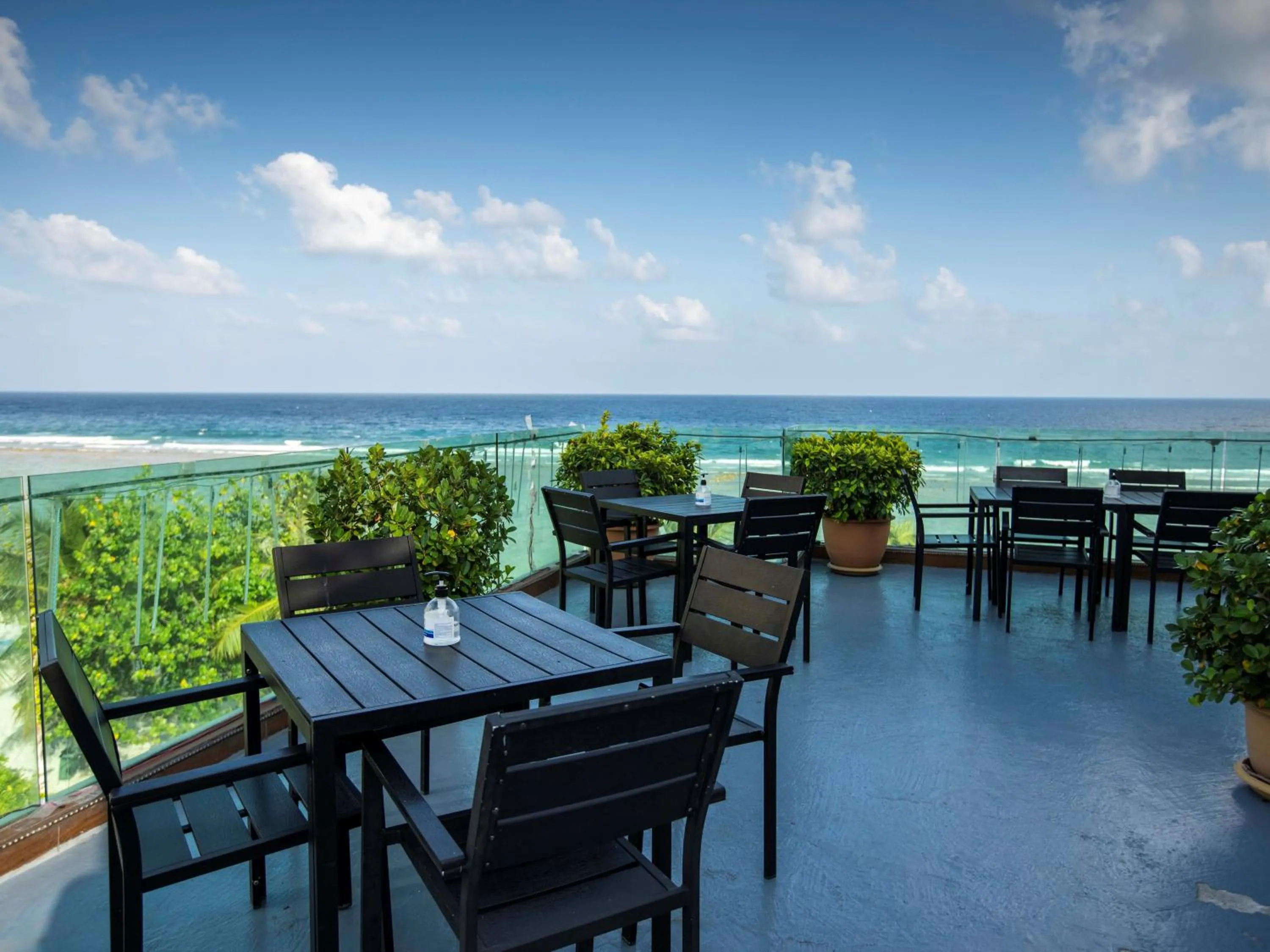 Restaurant/places to eat in h78