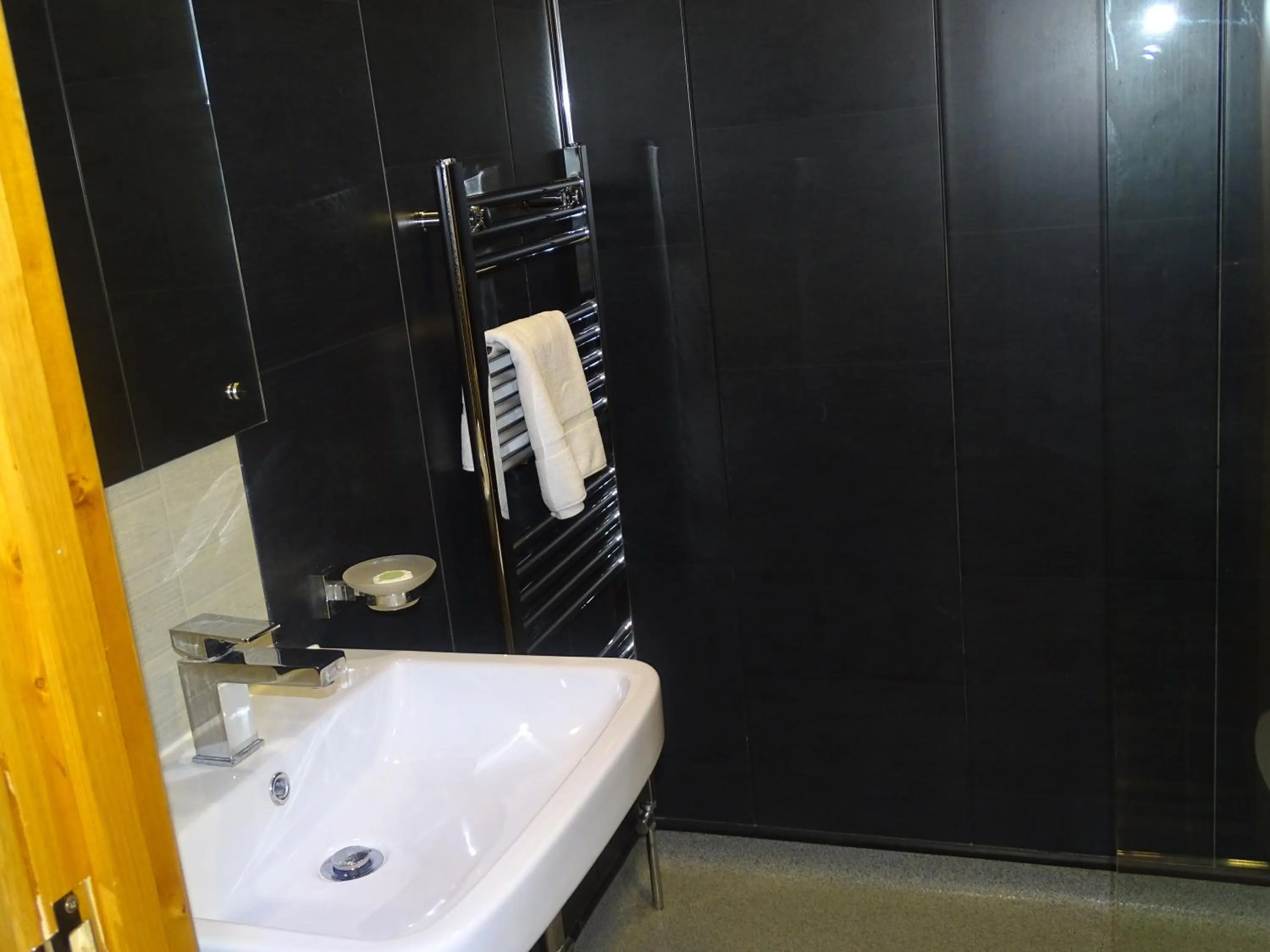 Bathroom in Oddfellows Hotel