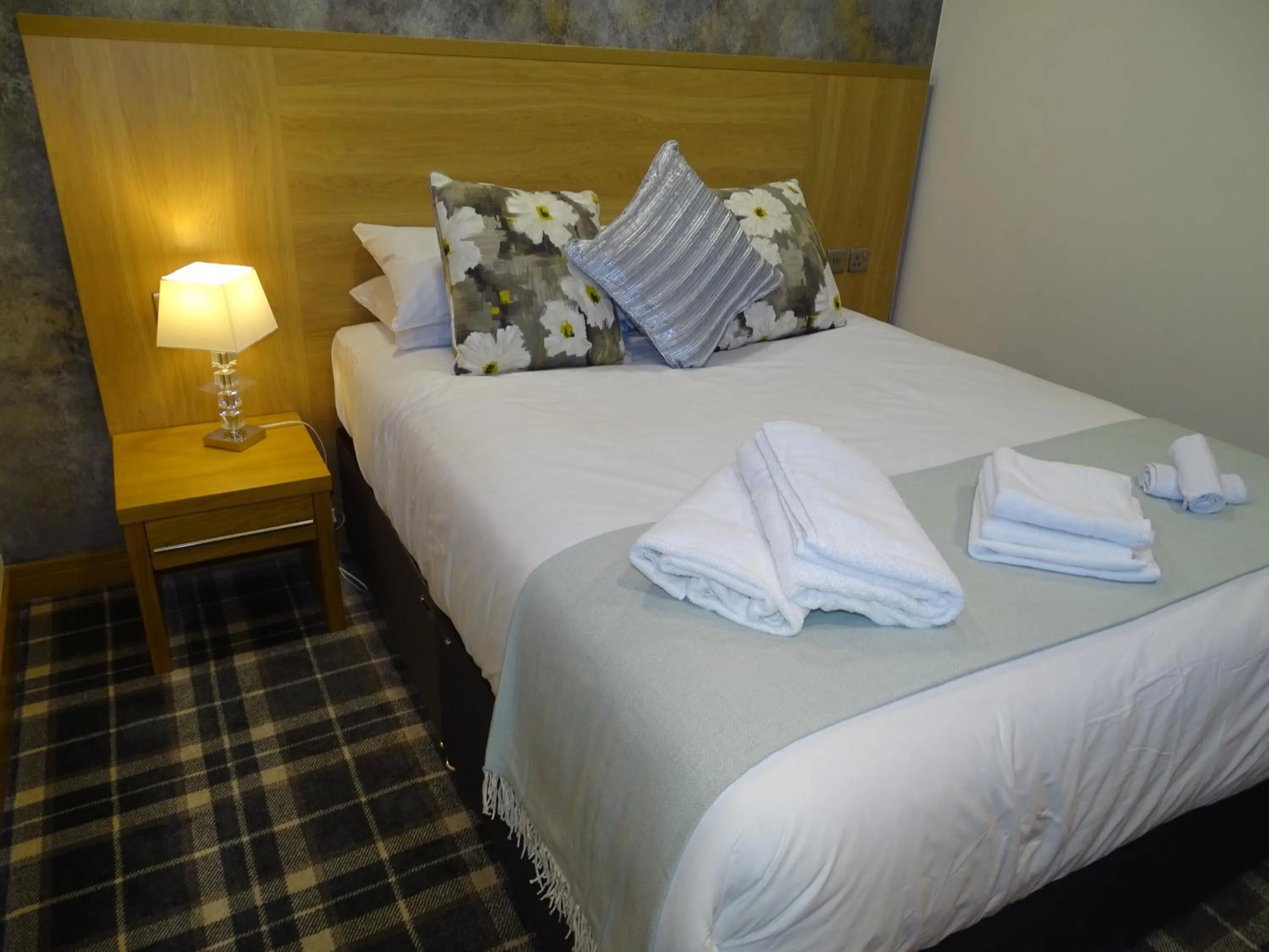 Bedroom, Bed in Oddfellows Hotel