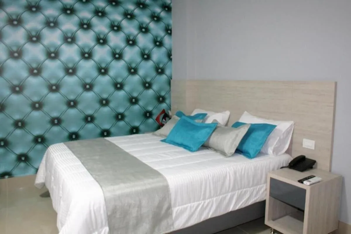 Photo of the whole room, Bed in Hotel Lleras Express