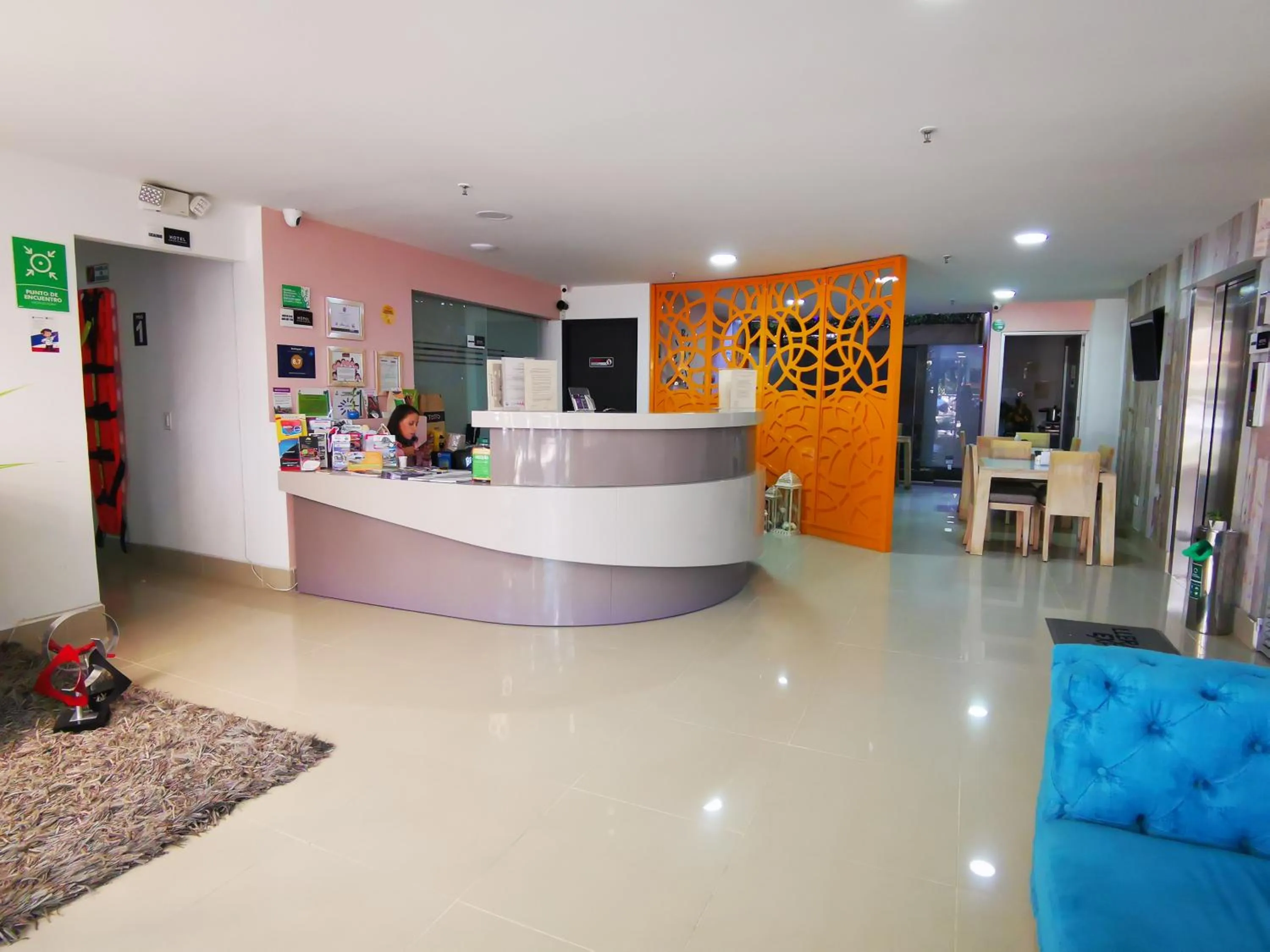 Lobby or reception in Hotel Lleras Express