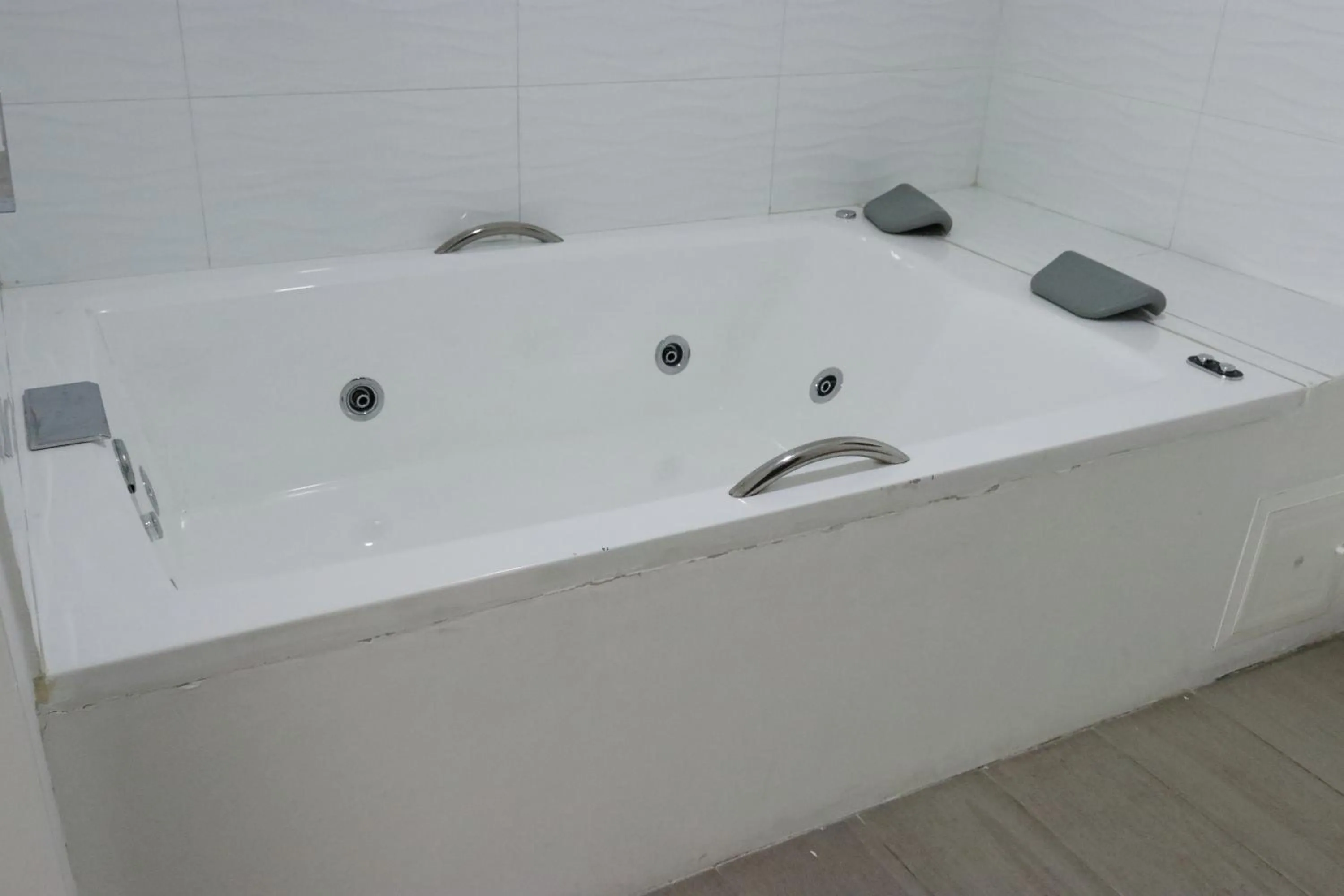 Hot Tub in Hotel Loup