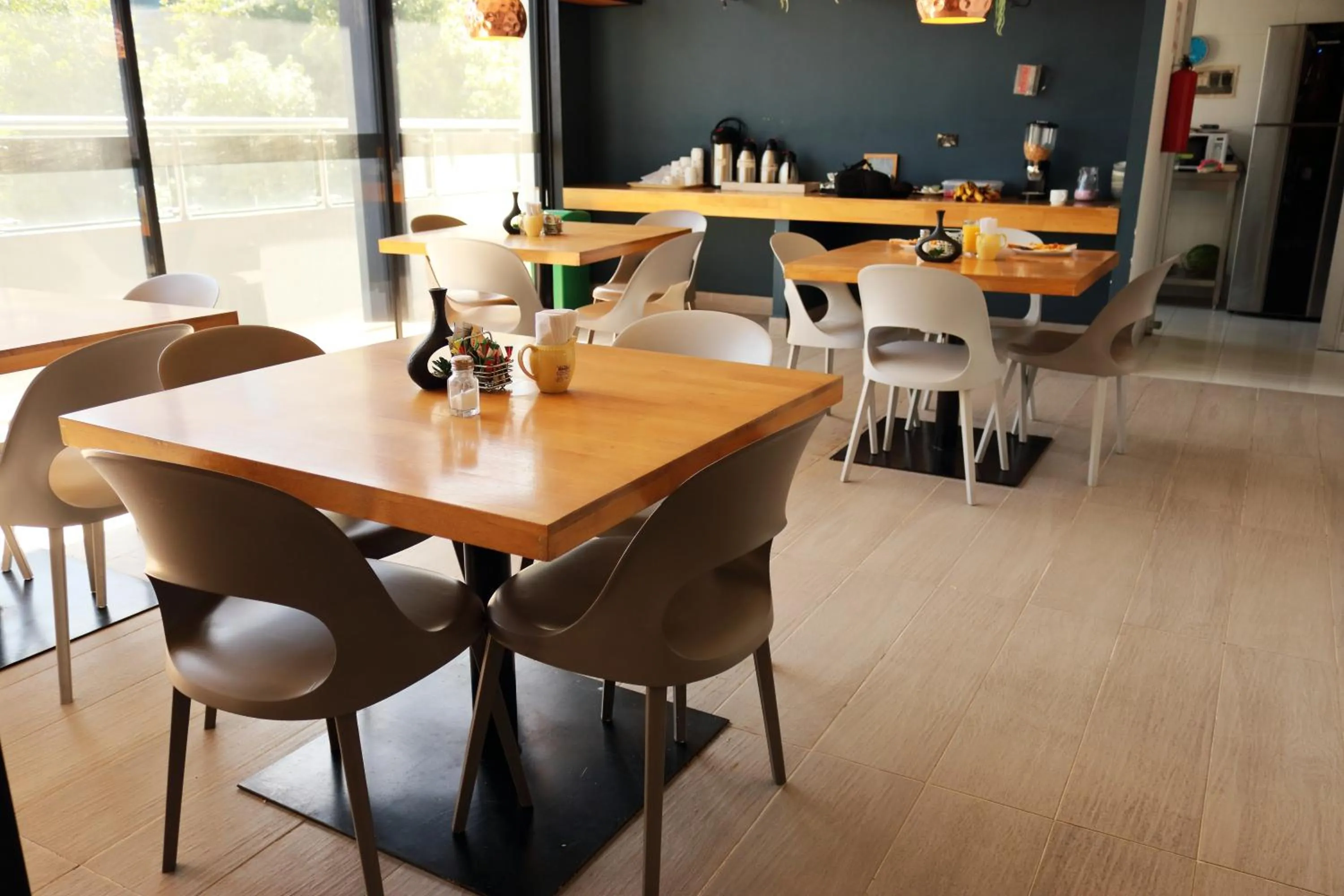 Restaurant/places to eat in Hotel Loup