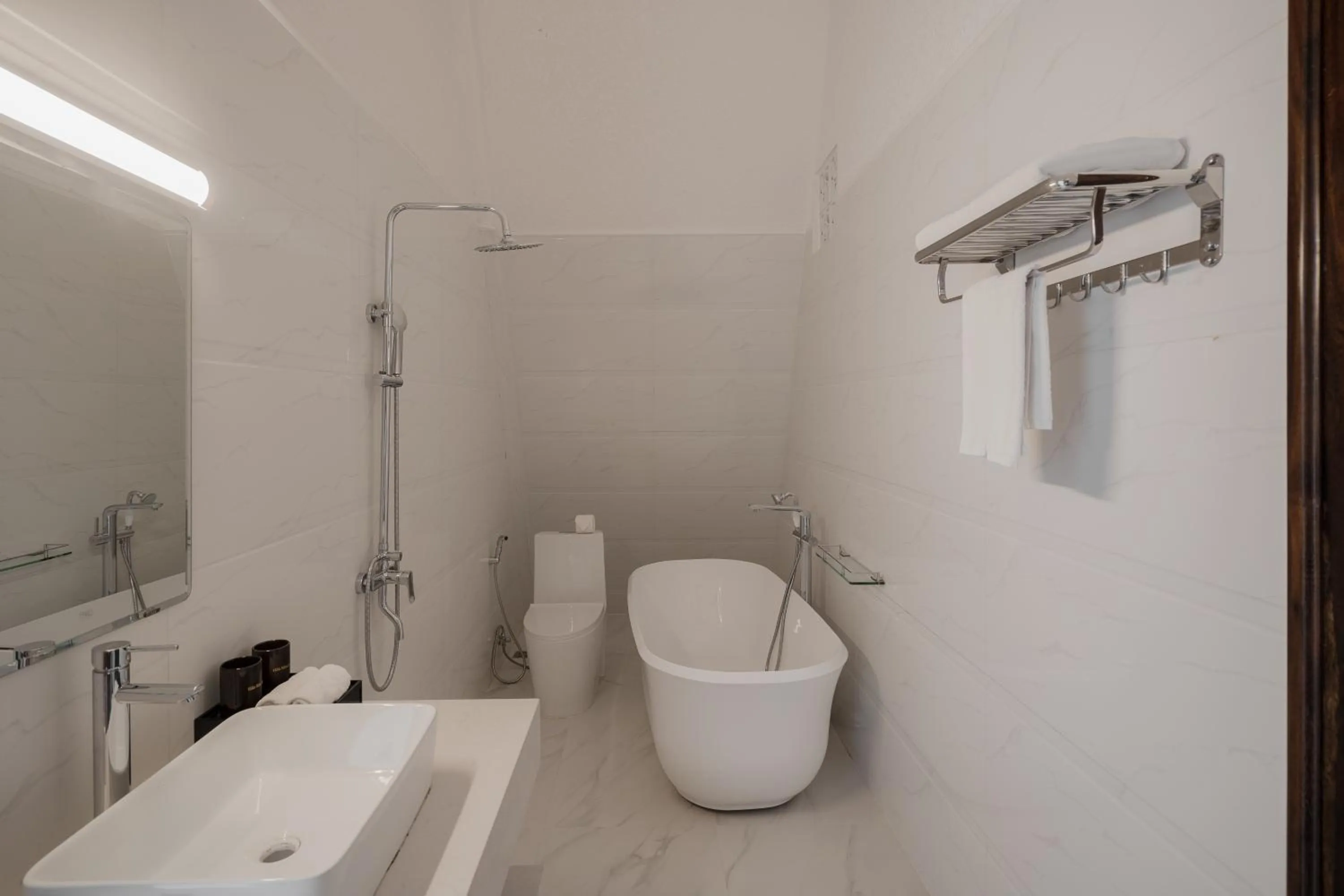 Toilet in The Manor Villas Da Lat