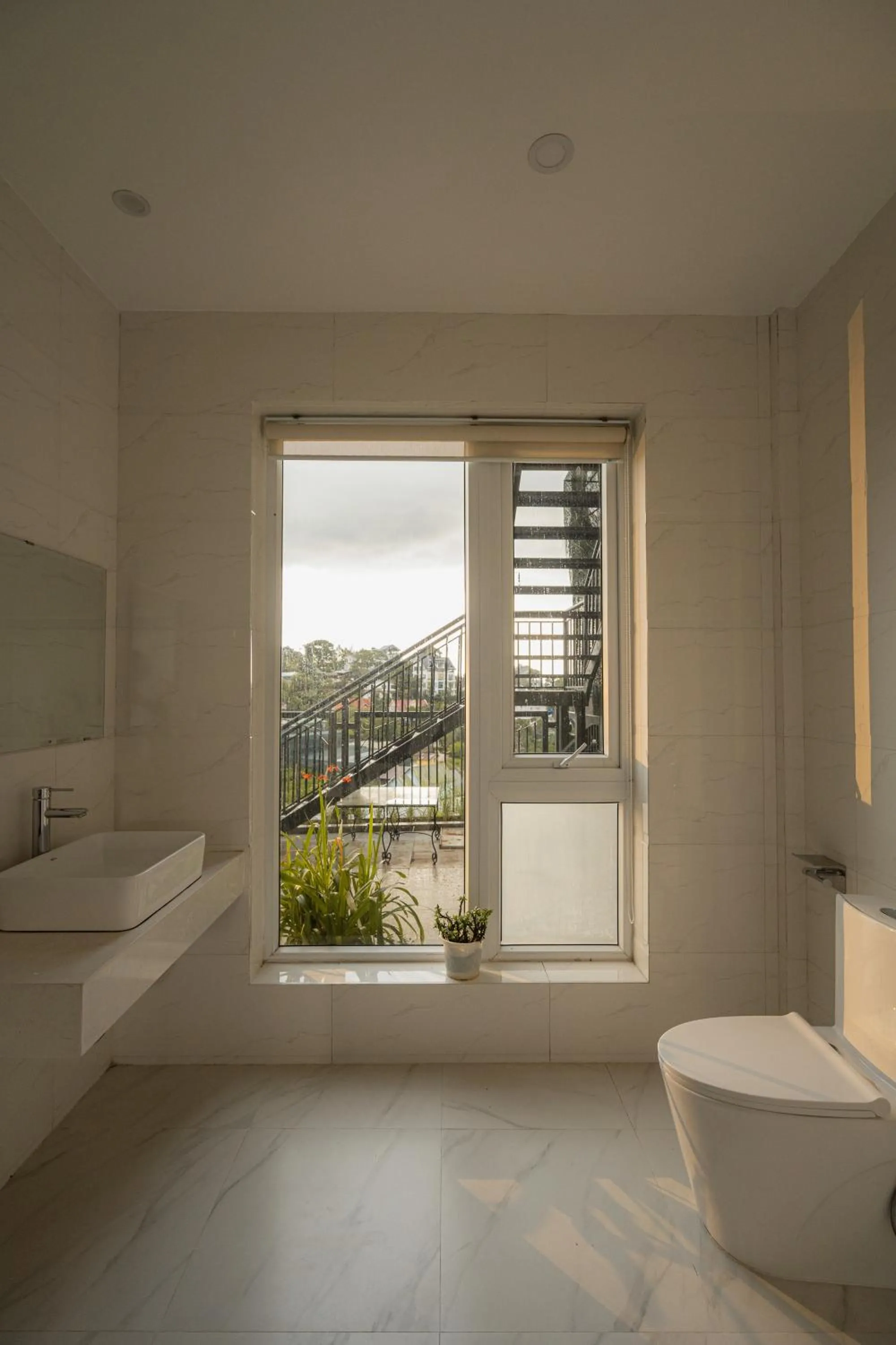 Shower in The Manor Villas Da Lat