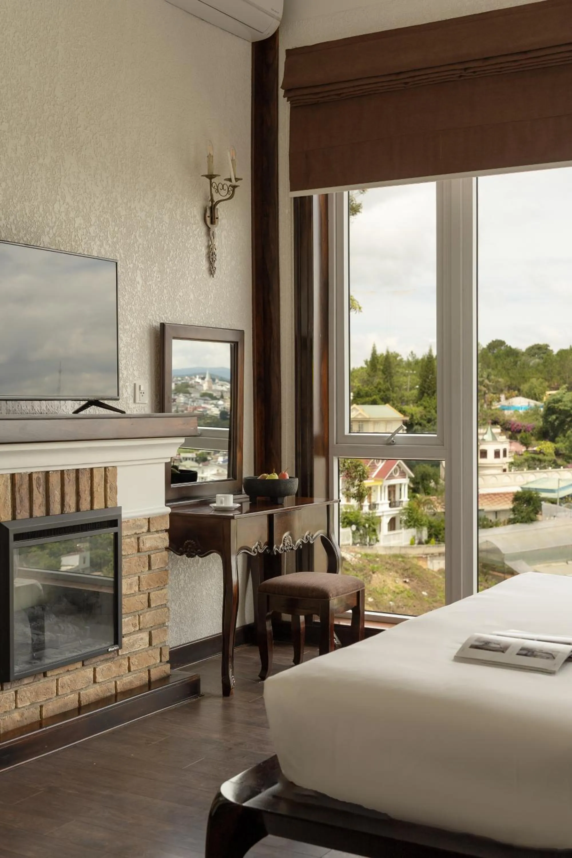 Natural landscape, Bed in The Manor Villas Da Lat