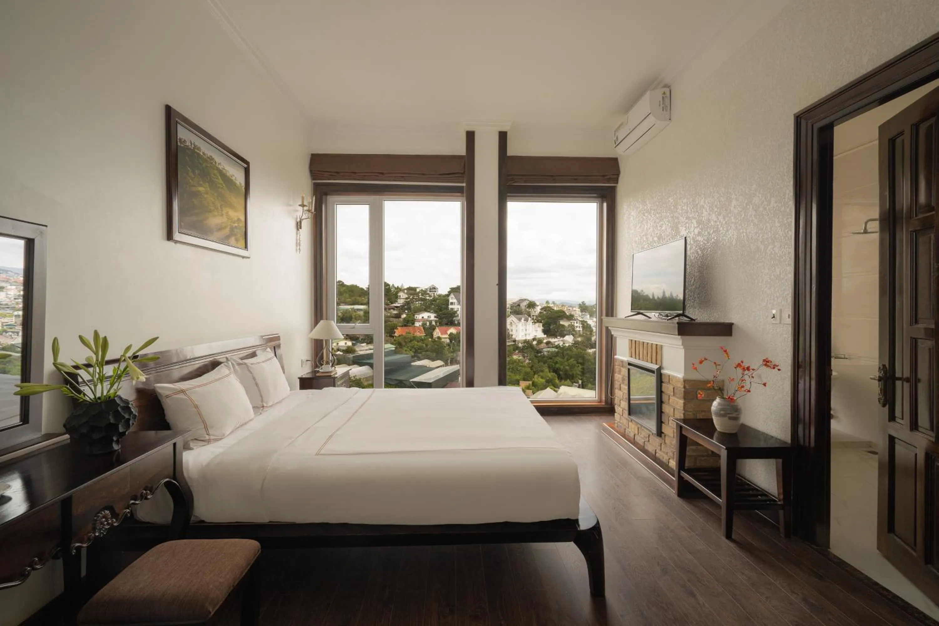 Bed in The Manor Villas Da Lat