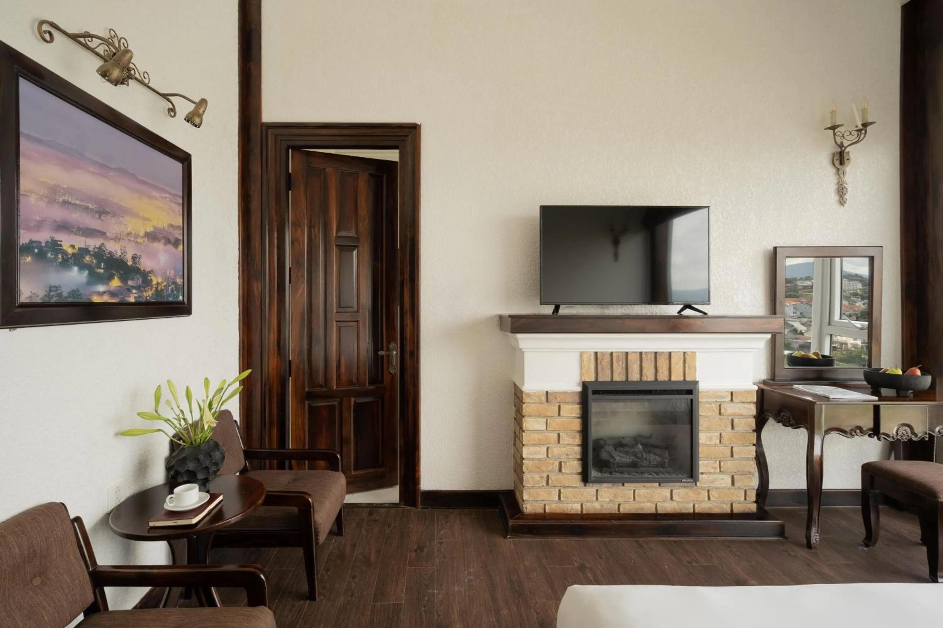 TV and multimedia in The Manor Villas Da Lat