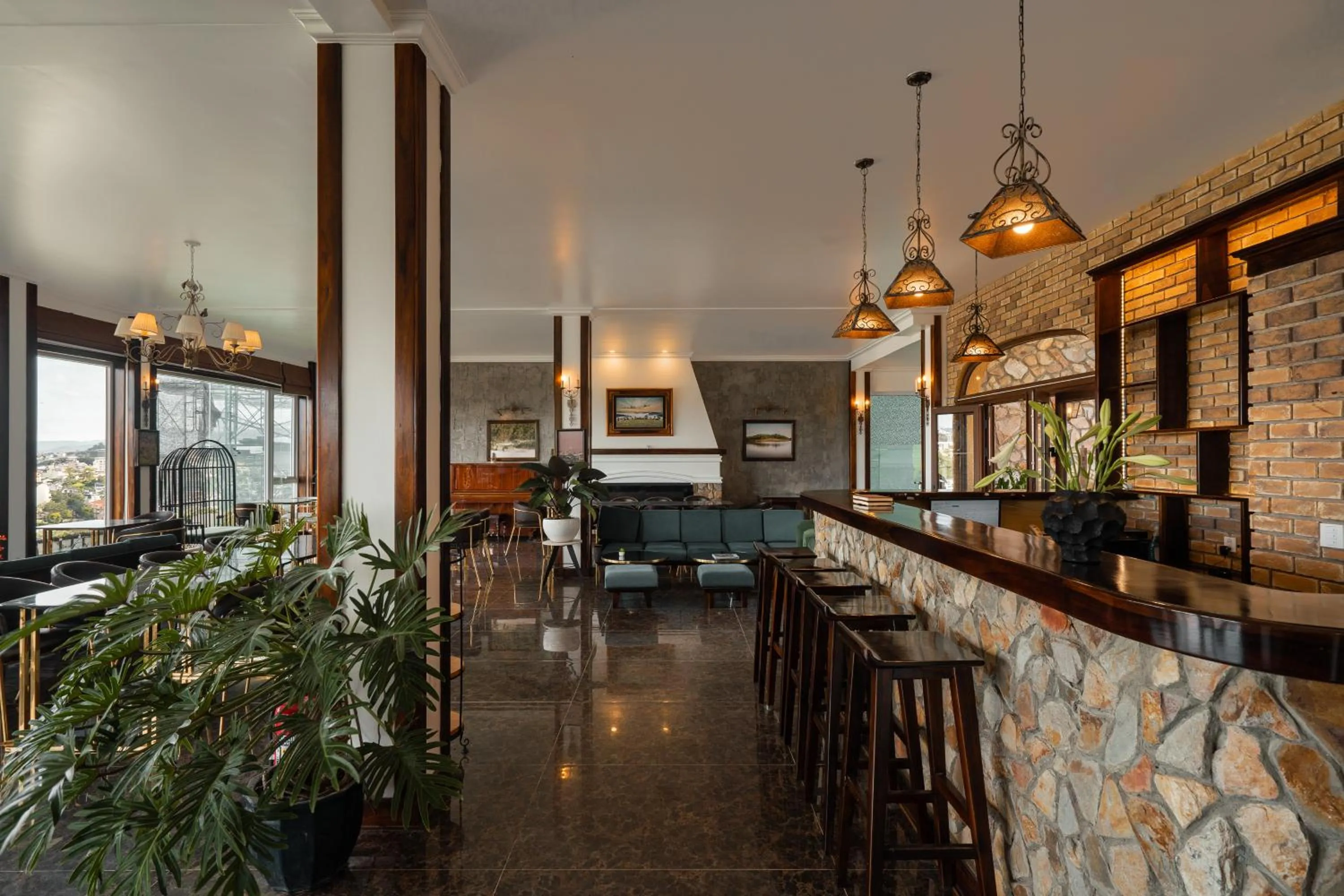 Restaurant/places to eat in The Manor Villas Da Lat