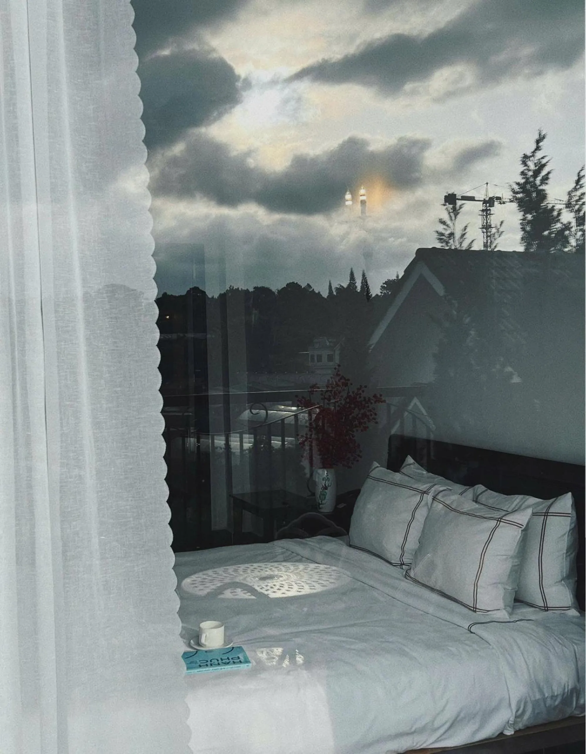 Bed in The Manor Villas Da Lat