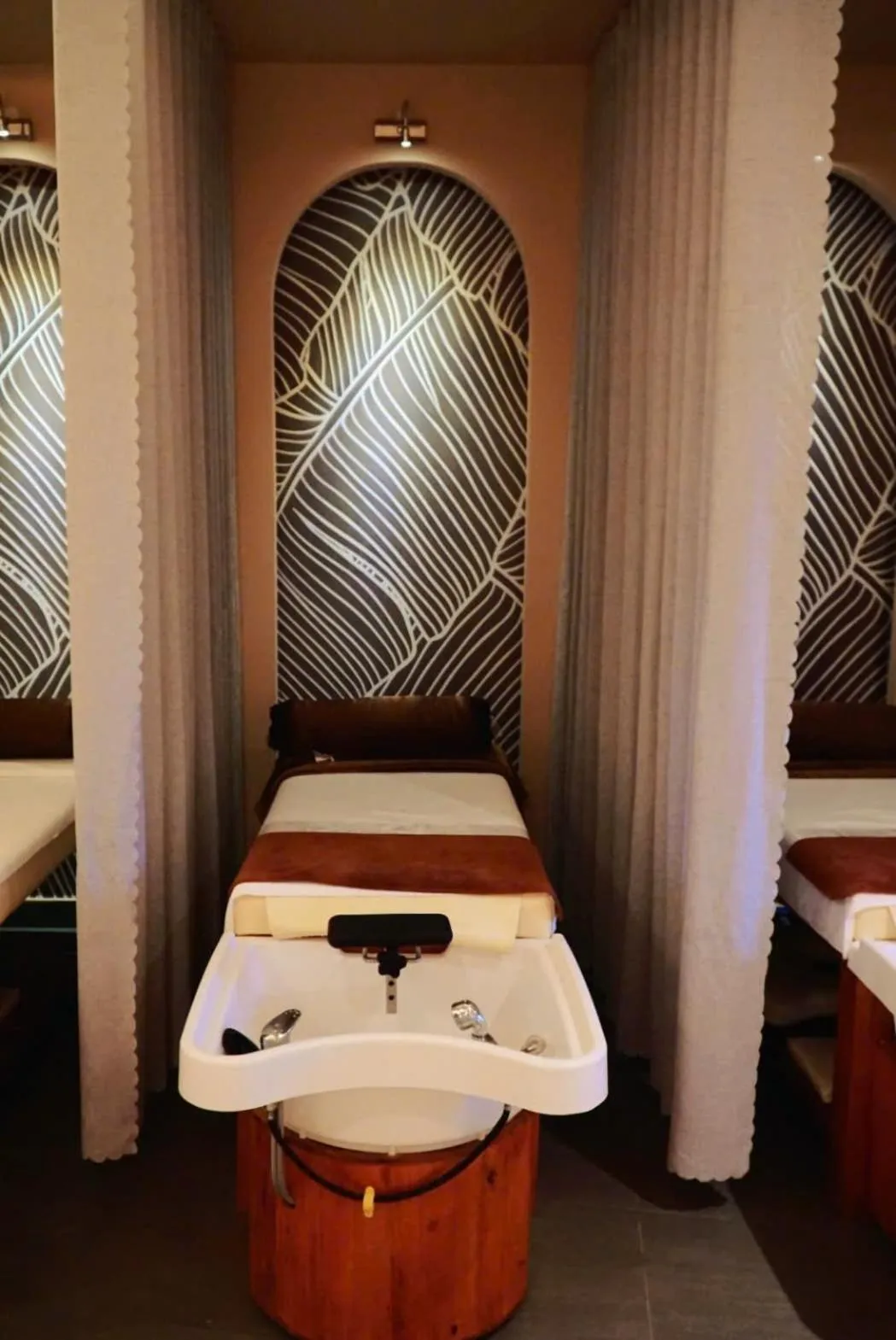 Spa and wellness centre/facilities, Bed in The Manor Villas Da Lat