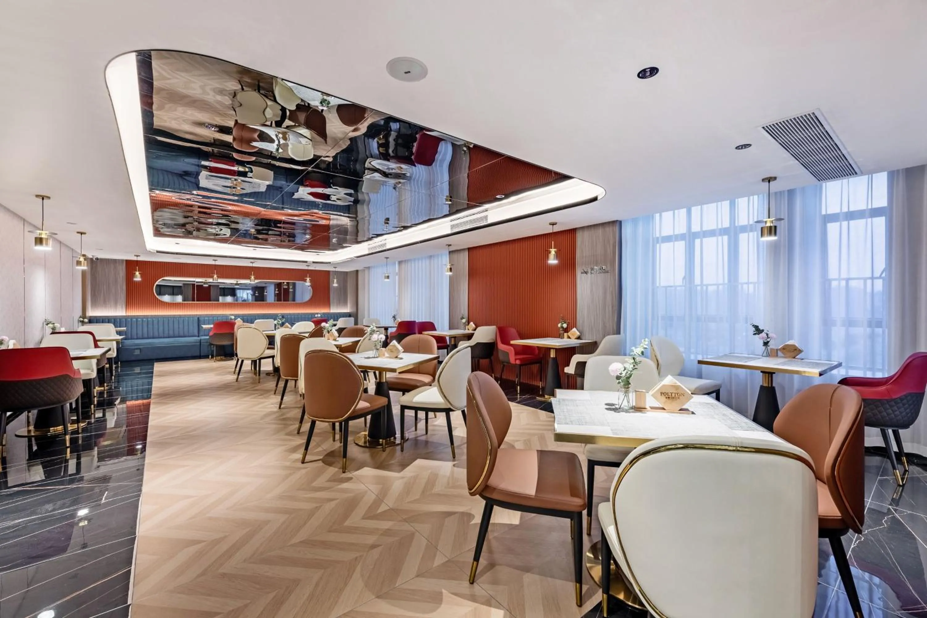 Restaurant/places to eat in Poltton International Apartment - Foshan Gaoming Yingxin Plaza