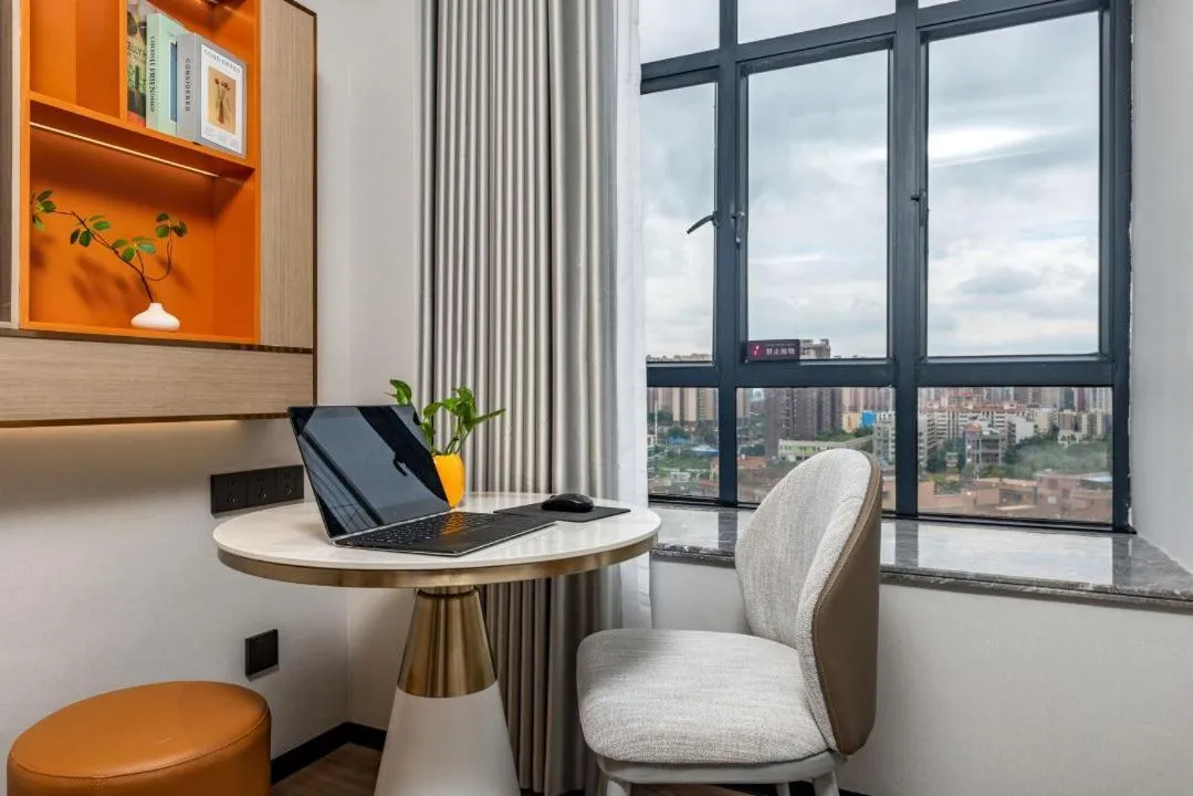 Seating area in Poltton International Apartment - Foshan Gaoming Yingxin Plaza