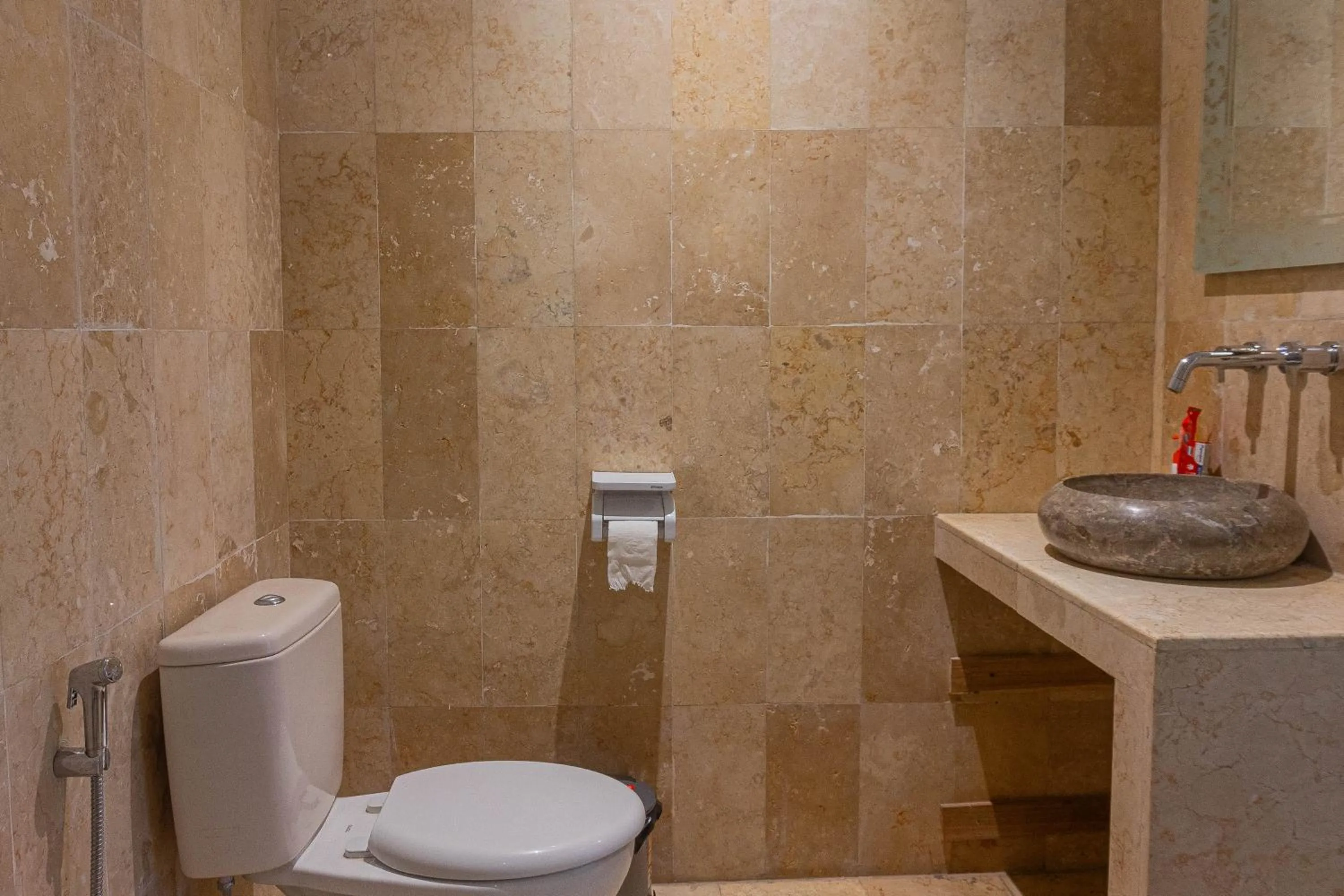 Toilet in Lavender - Gumicik, Ketewel