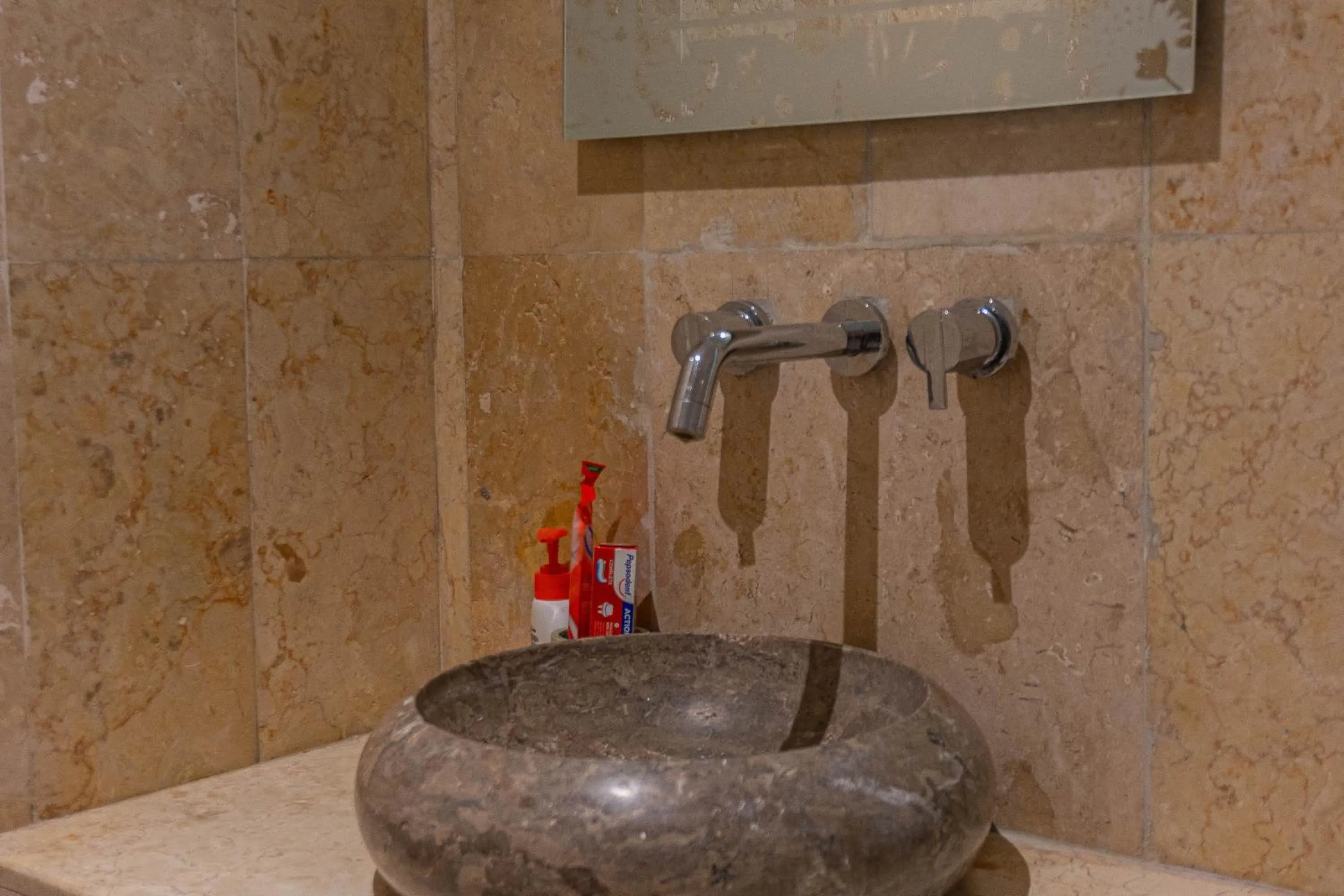 Bathroom in Lavender - Gumicik, Ketewel