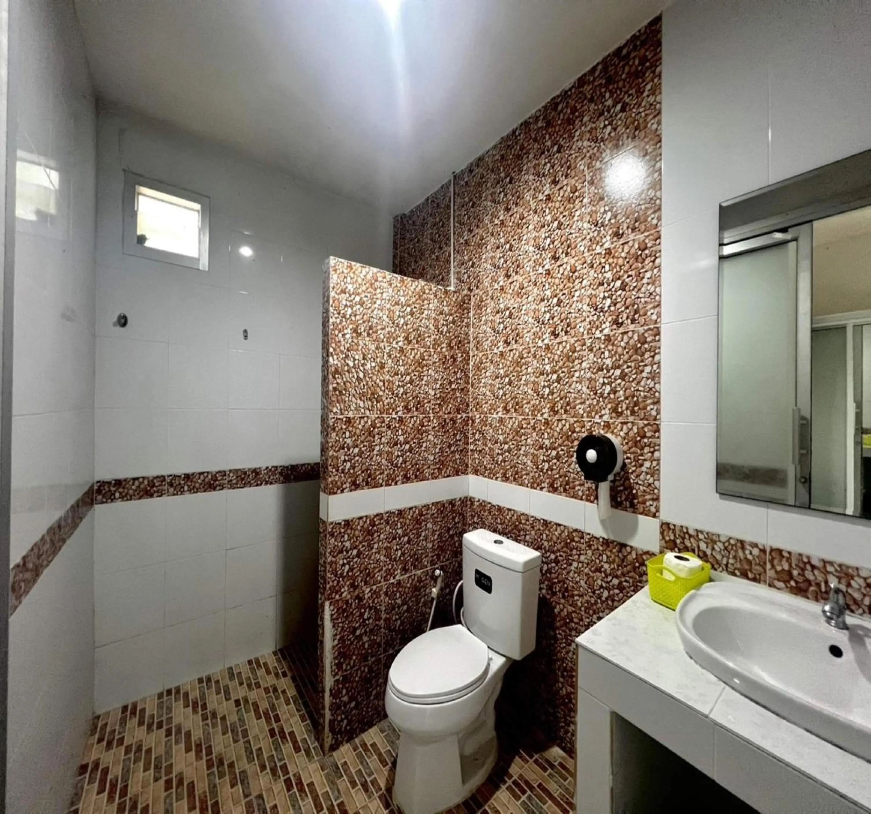 Bathroom in OYO 75517 Mananchaya Resort