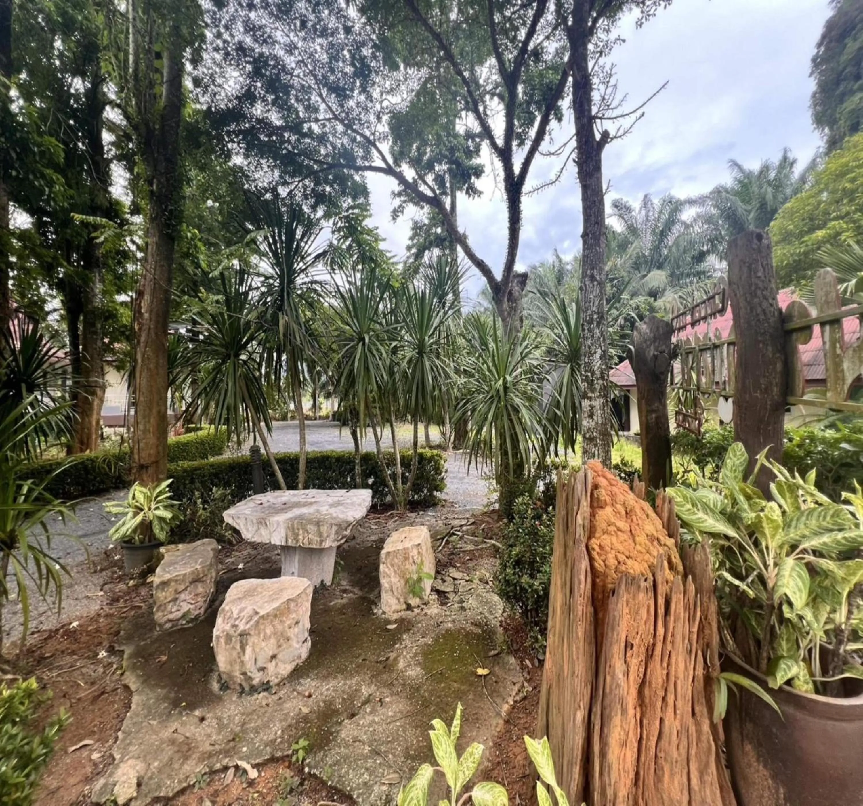 Lobby or reception in OYO 75517 Mananchaya Resort