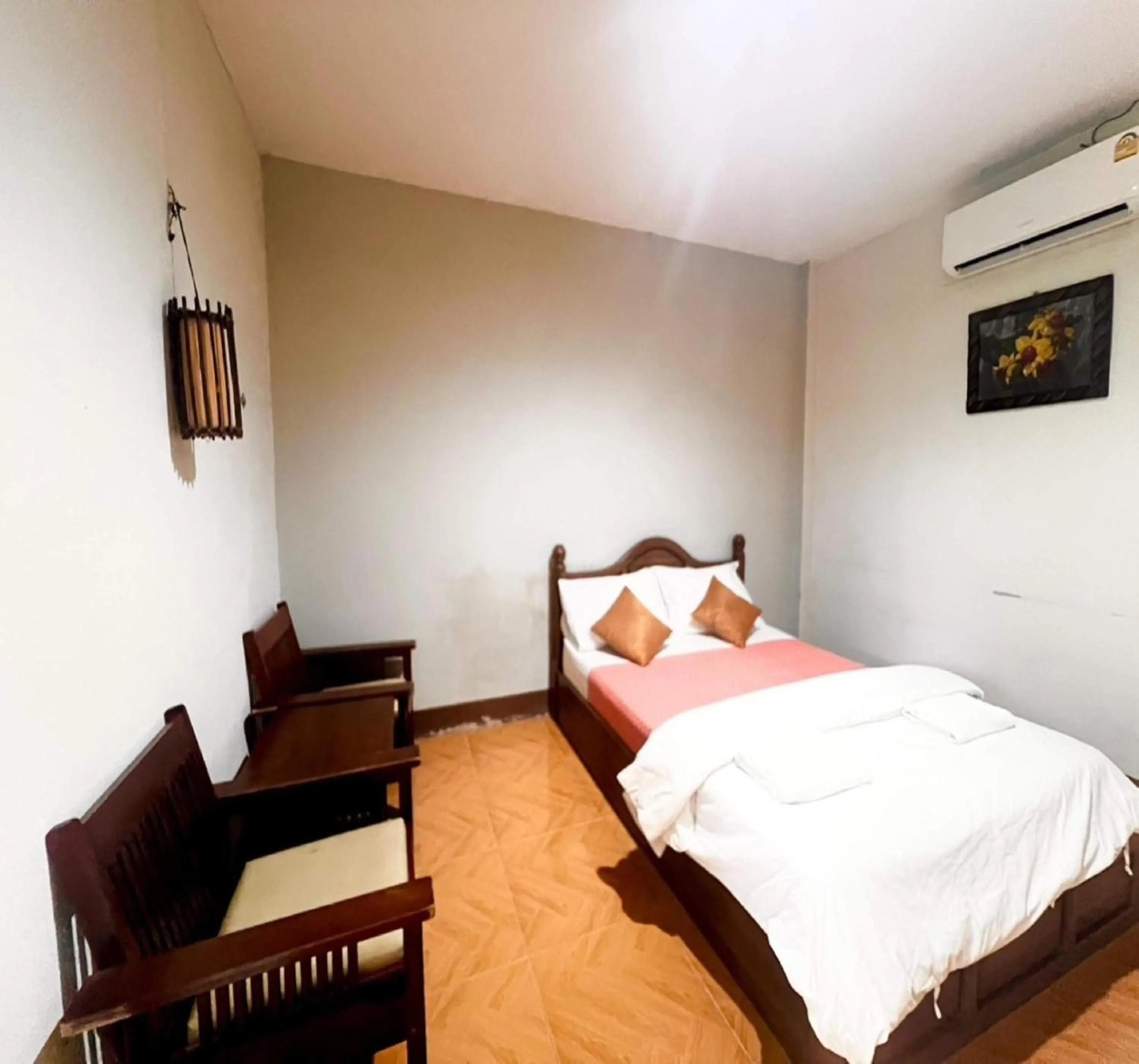 View (from property/room), Bed in OYO 75517 Mananchaya Resort