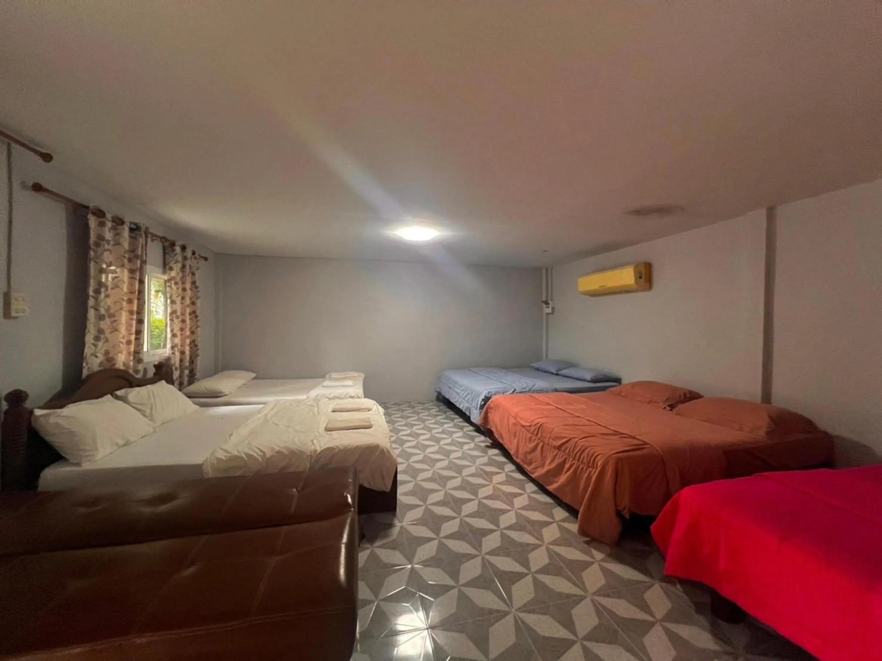 Photo of the whole room, Bed in OYO 75517 Mananchaya Resort