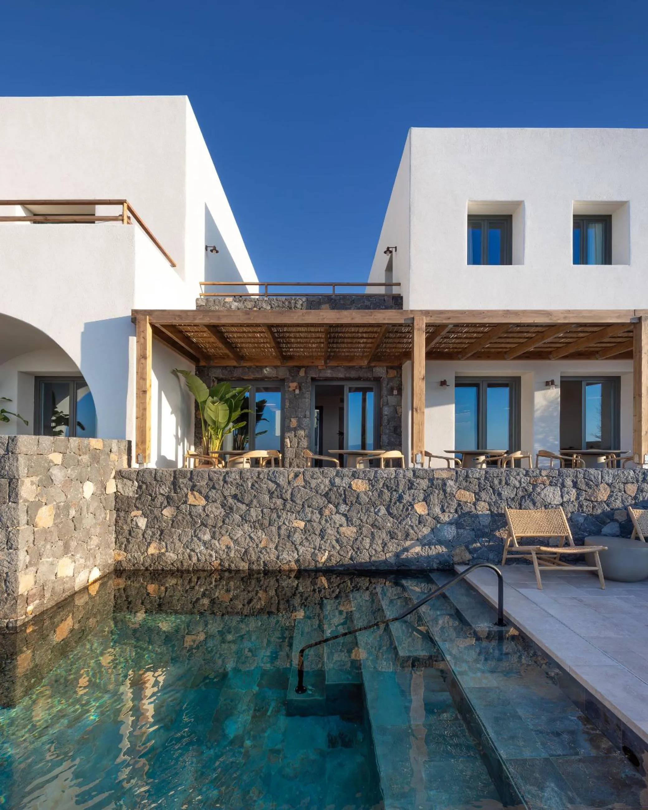 Property building in Klοstrá