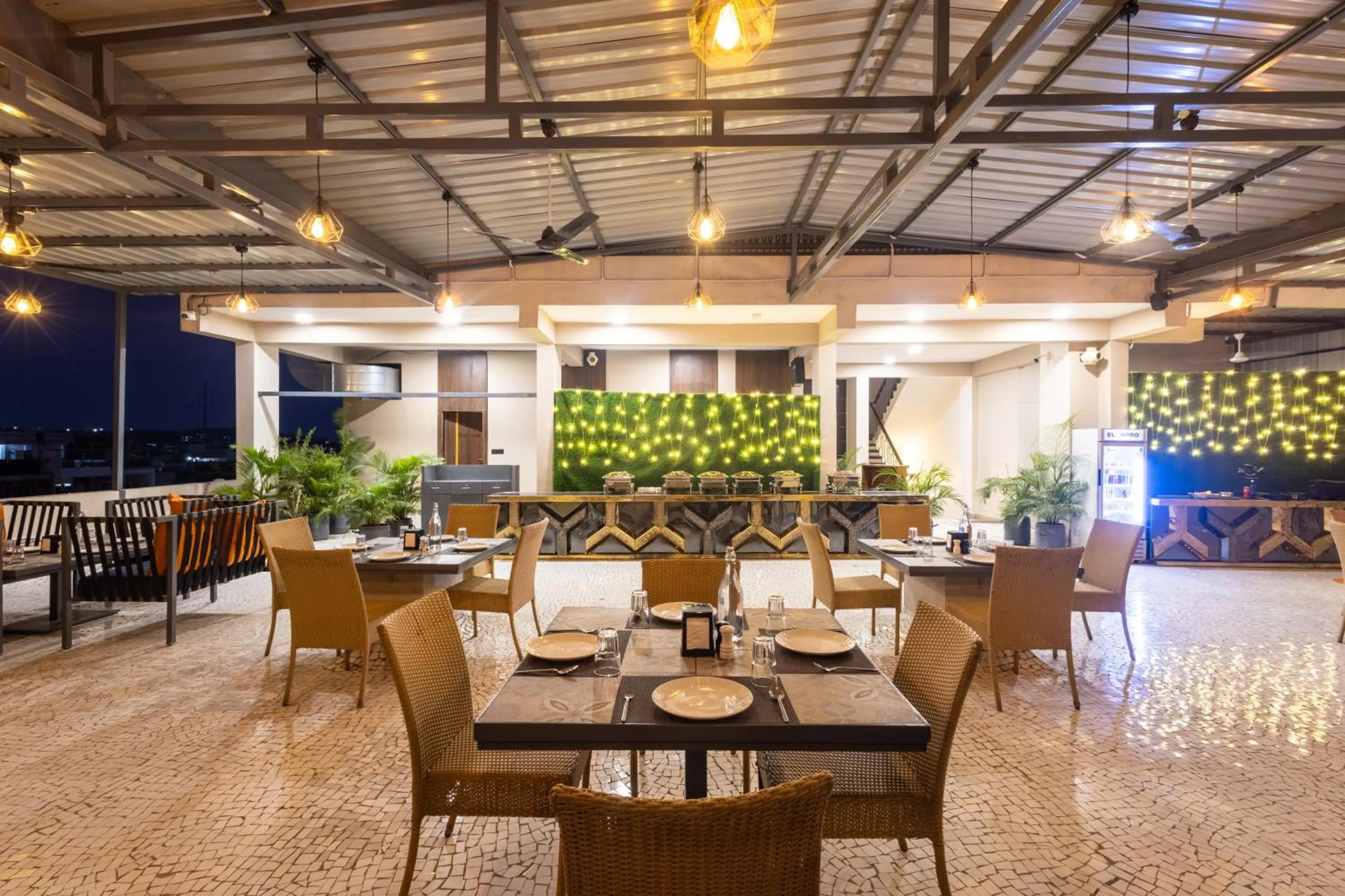 Pravasa Stay Near Luv Kush Square