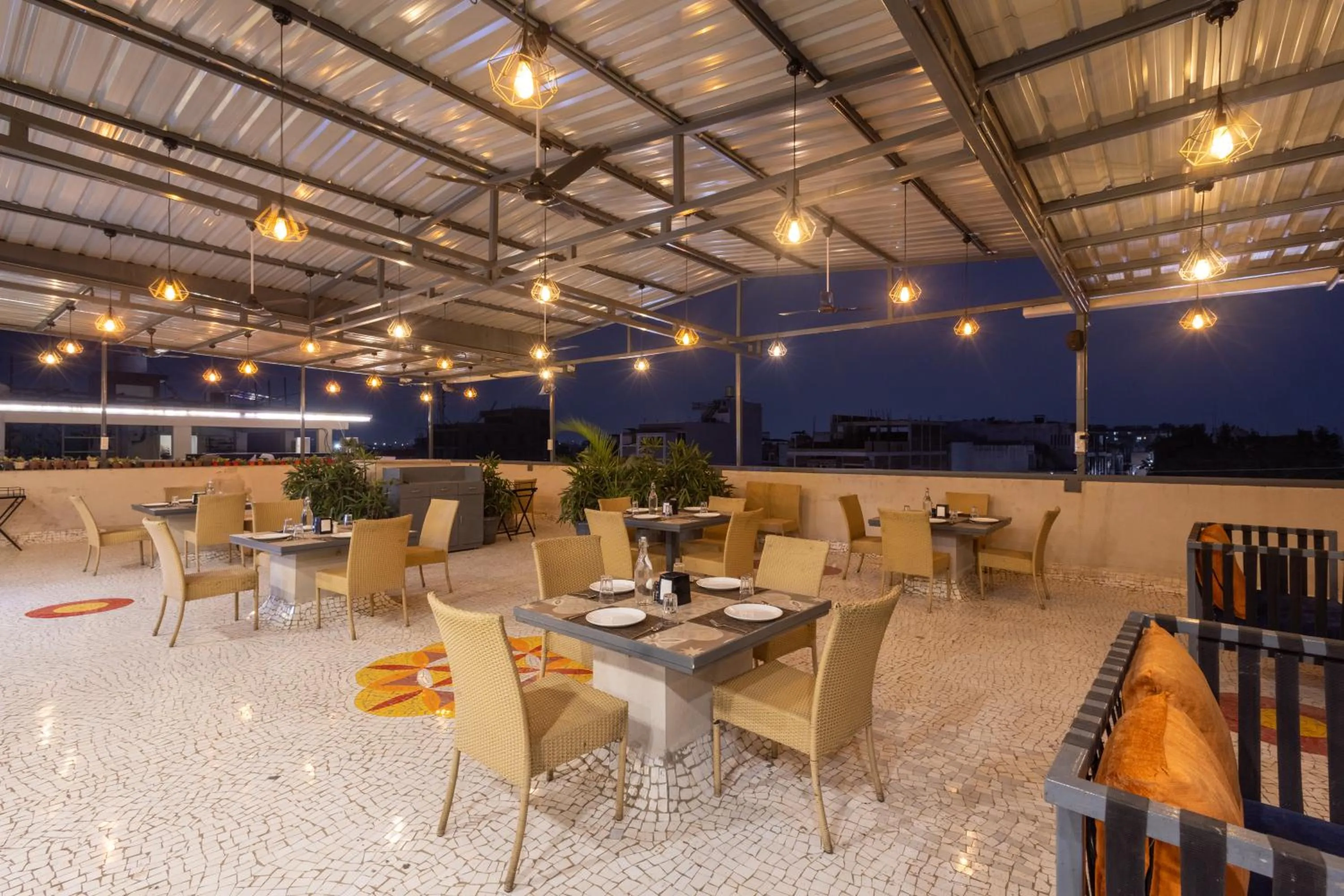 Pravasa Stay Near Luv Kush Square