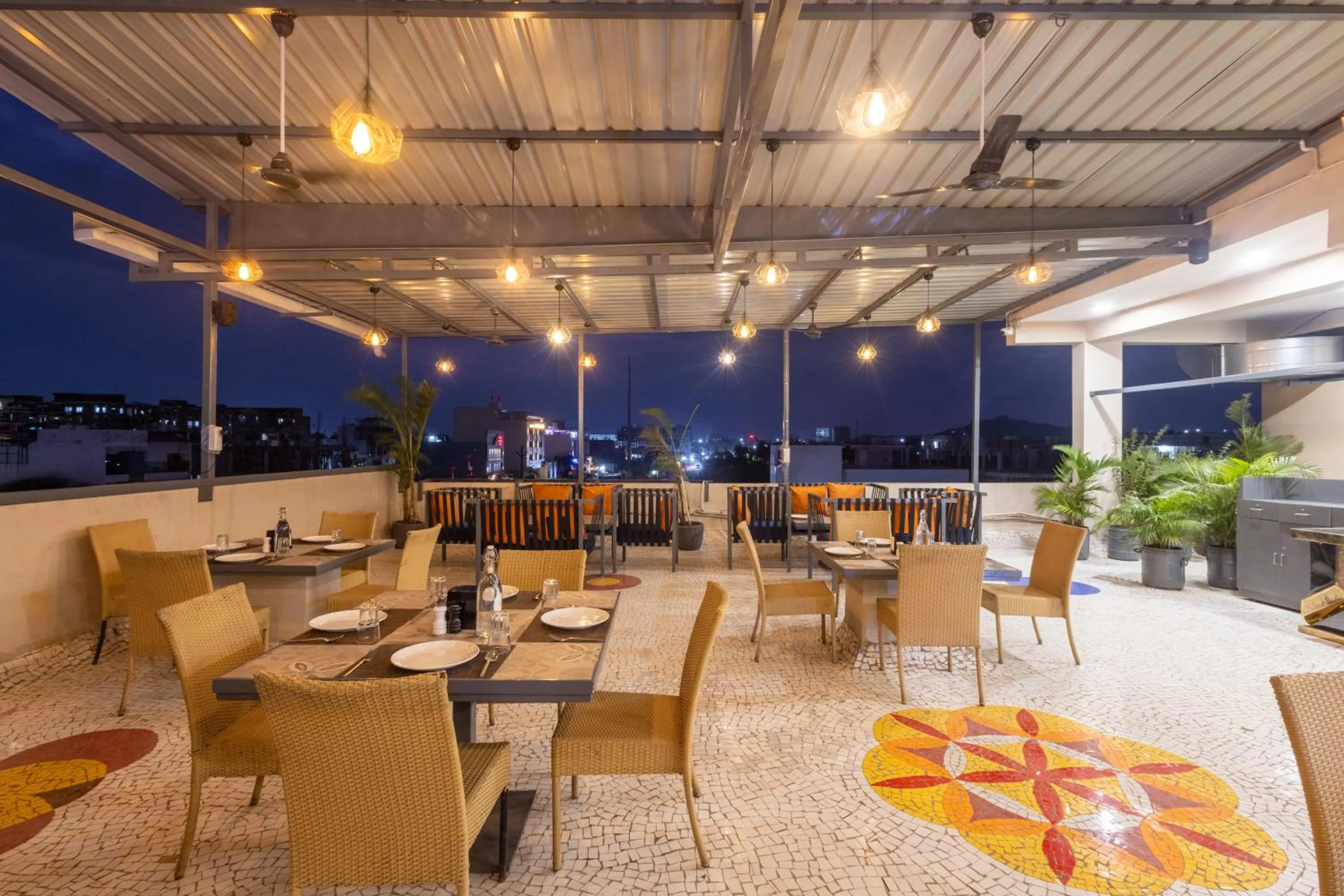 Pravasa Stay Near Luv Kush Square