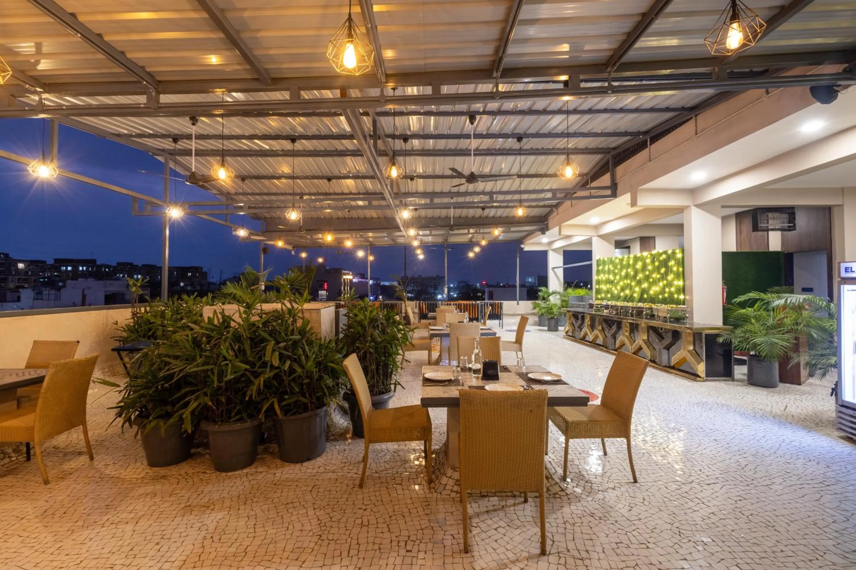 Pravasa Stay Near Luv Kush Square